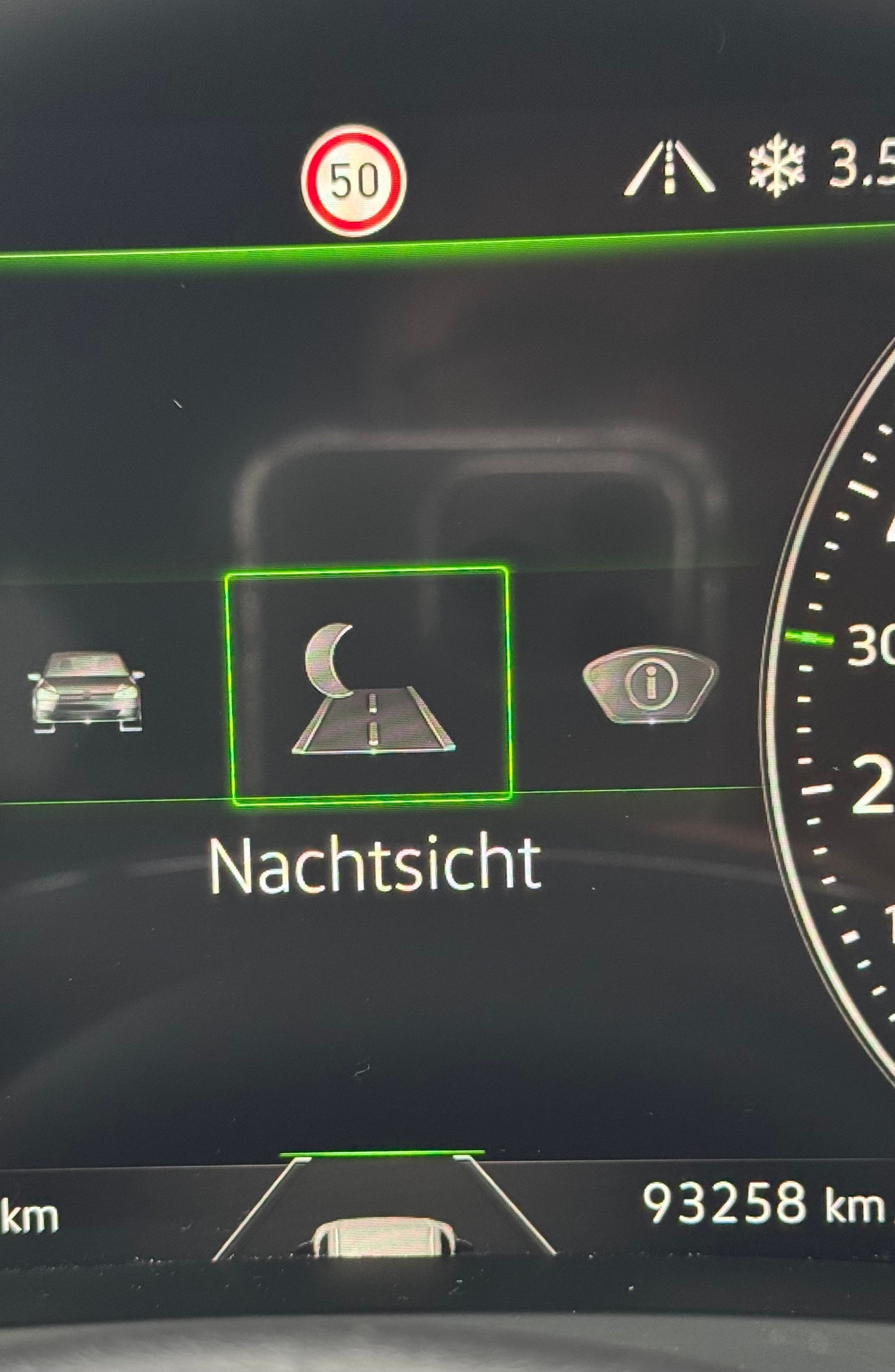 VW Touareg 3.0 TDI R Line Tiptronic-image-31