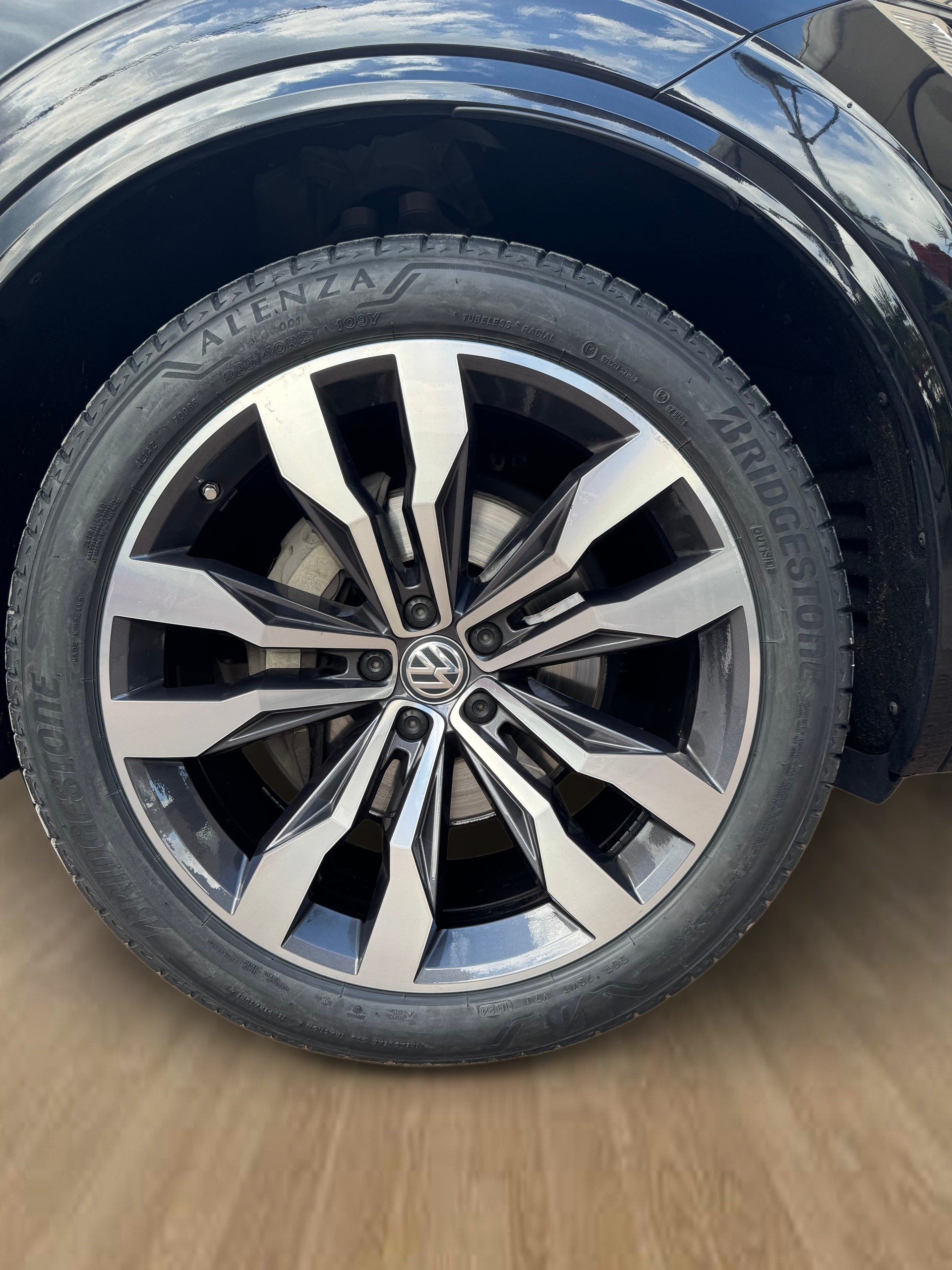 VW Touareg 3.0 TDI R Line Tiptronic-image-6