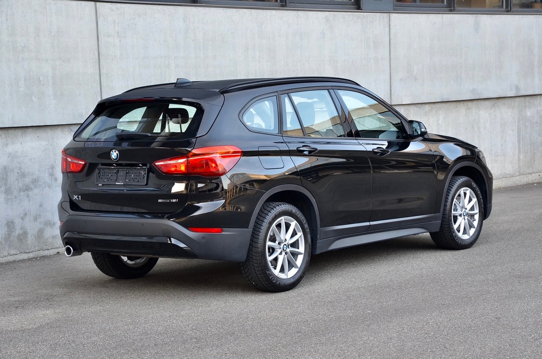 BMW X1 sDrive 18i Steptronic DSK-showroom-element-1