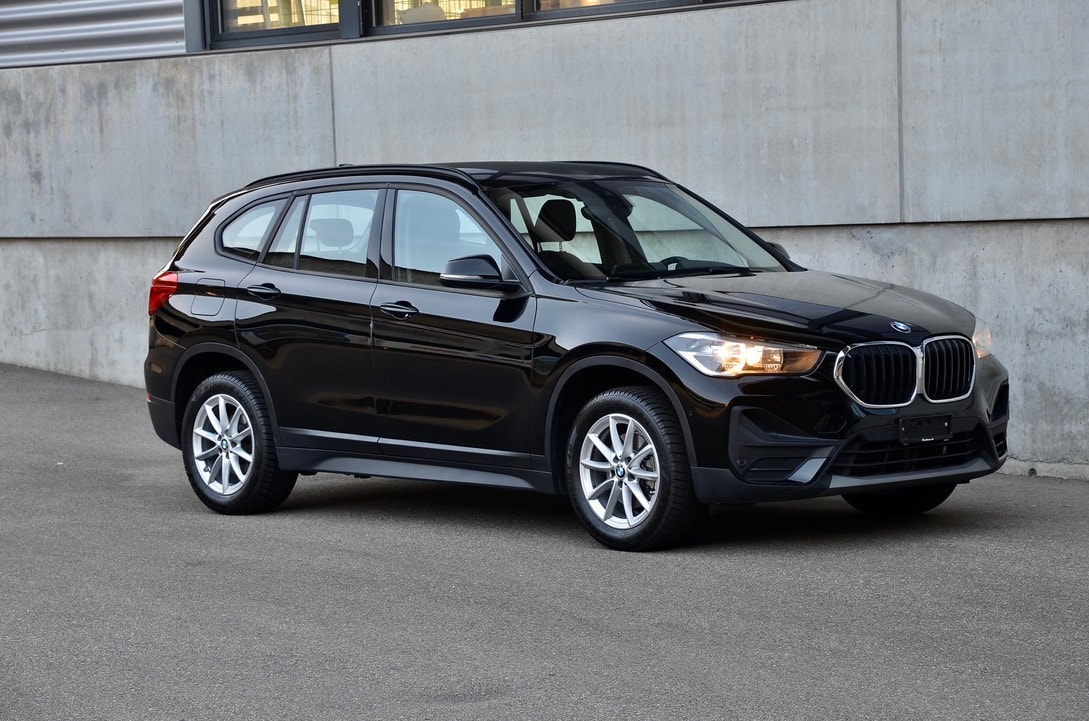 BMW X1 sDrive 18i Steptronic DSK-showroom-element-3