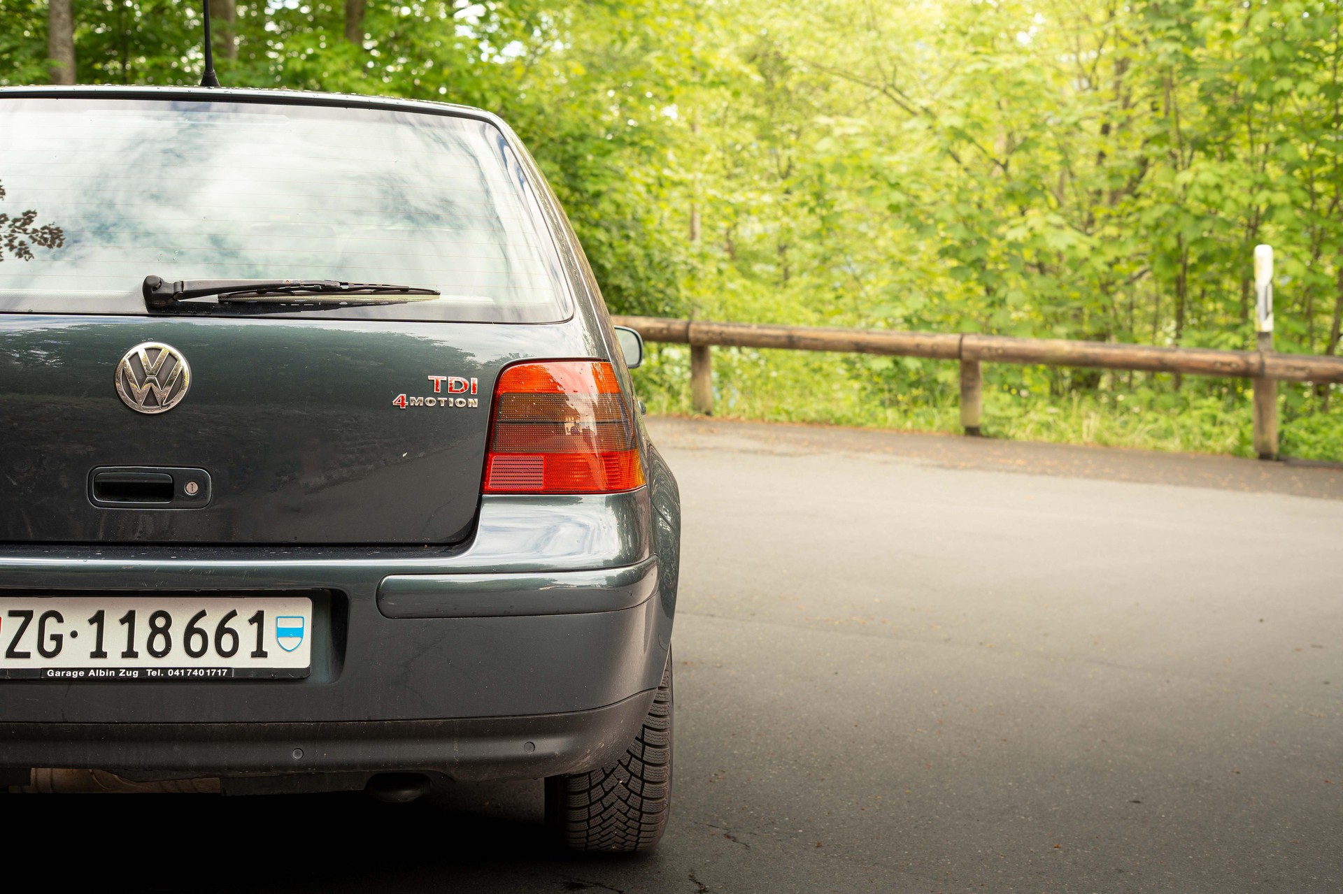 VW Golf 1.9TDI PD Highline 4Motion-image-6