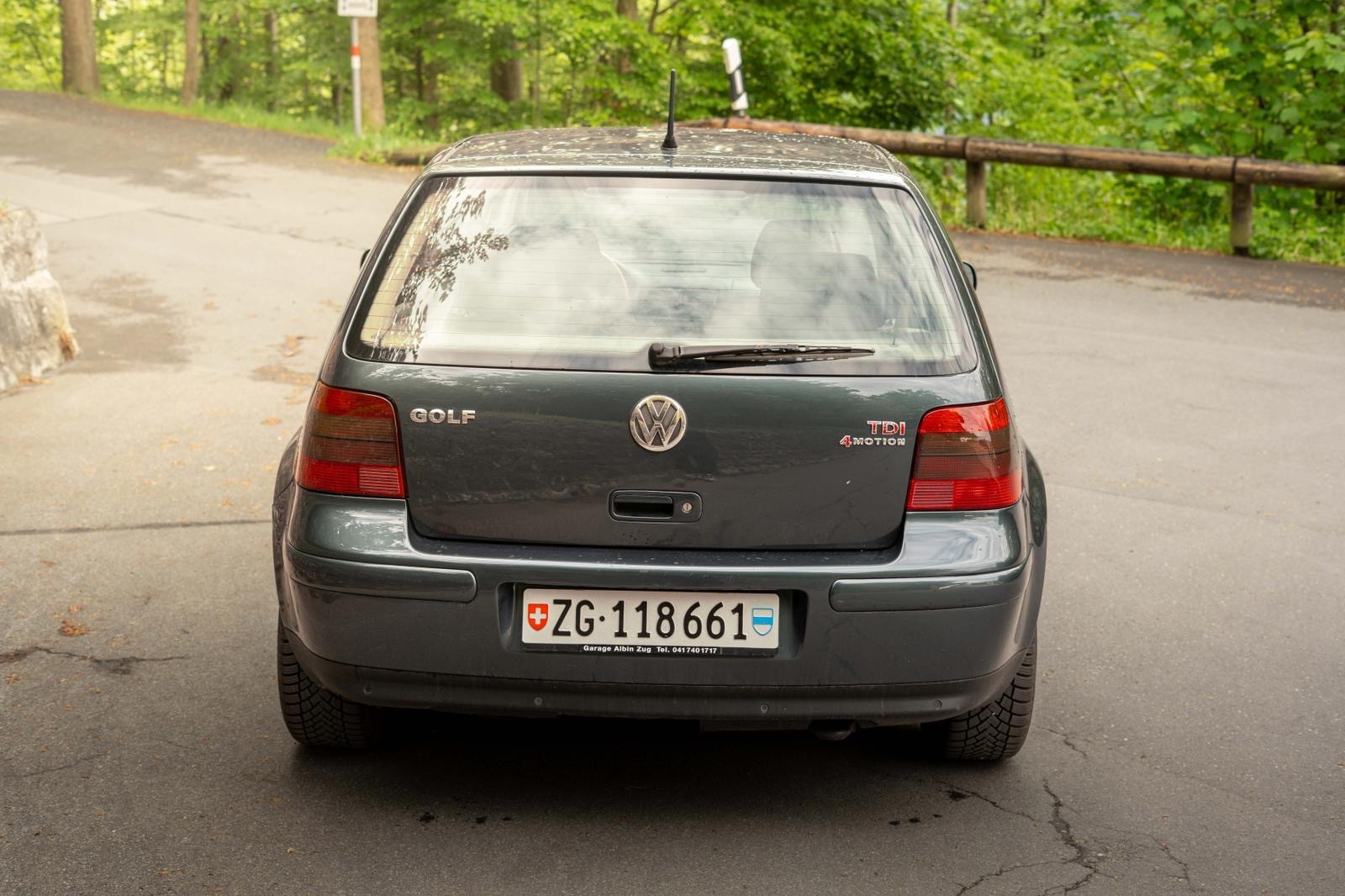 VW Golf 1.9TDI PD Highline 4Motion-image-11