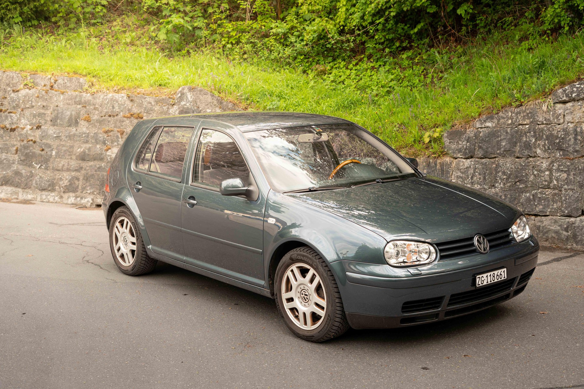 VW Golf 1.9TDI PD Highline 4Motion-image-9