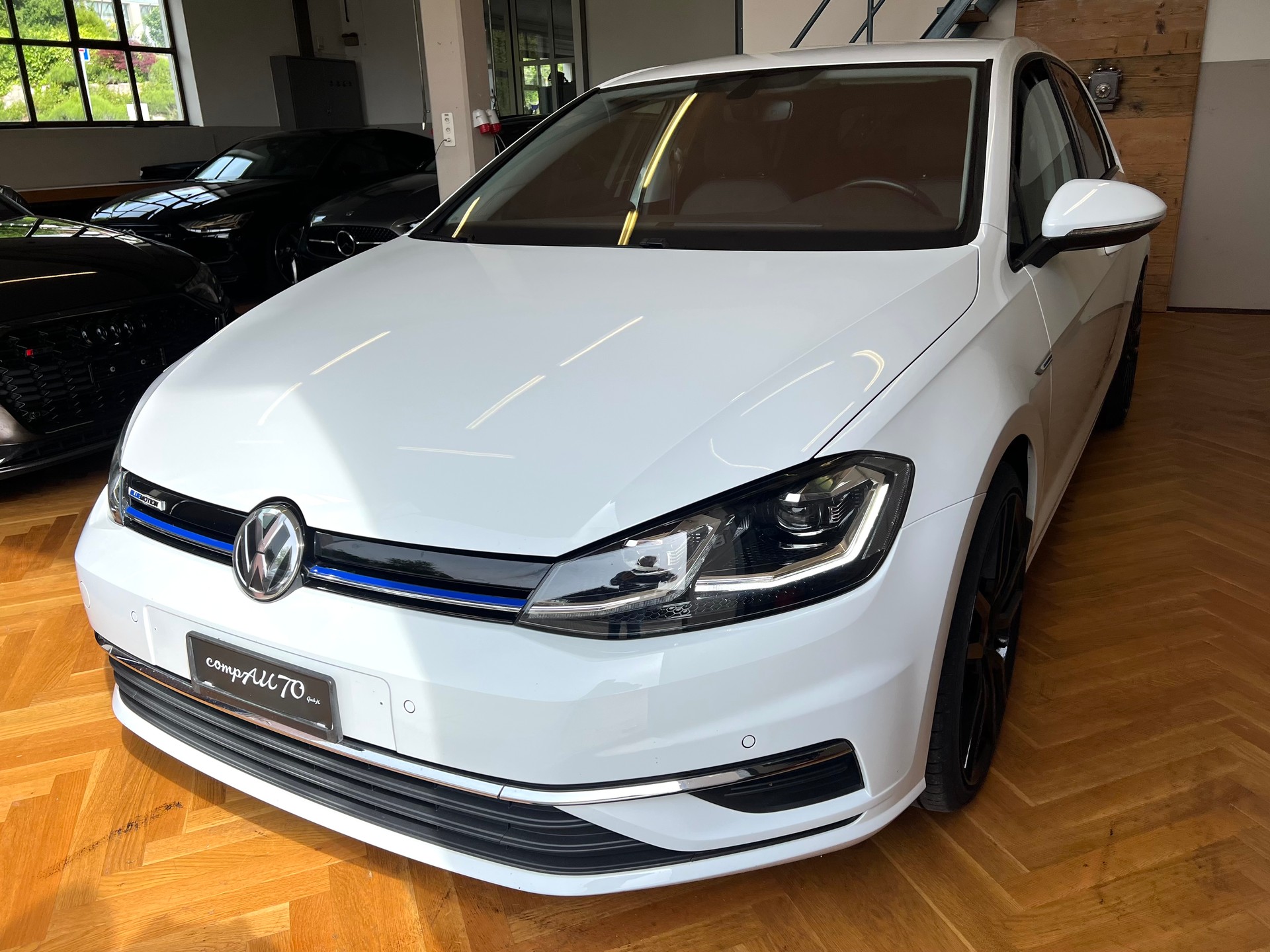 VW Golf 1.5 TSI EVO Highline DSG Facelift-image-12