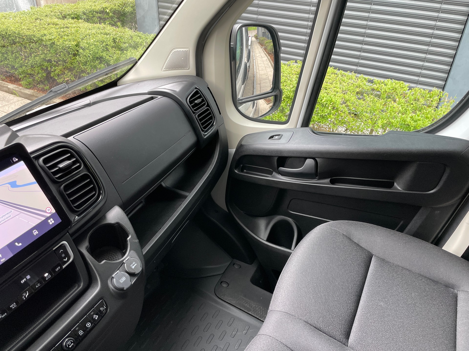 TOYOTA Proace MAX 2.2D DK Chassis HD Active 3,5t L3H1 Aut. Pritsche-image-21