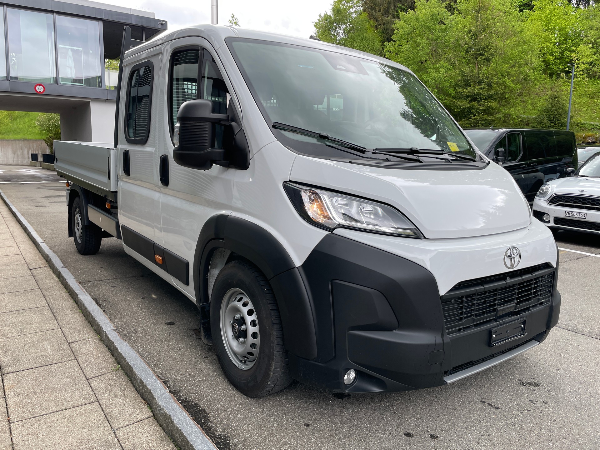 TOYOTA Proace MAX 2.2D DK Chassis HD Active 3,5t L3H1 Aut. Pritsche-image-6