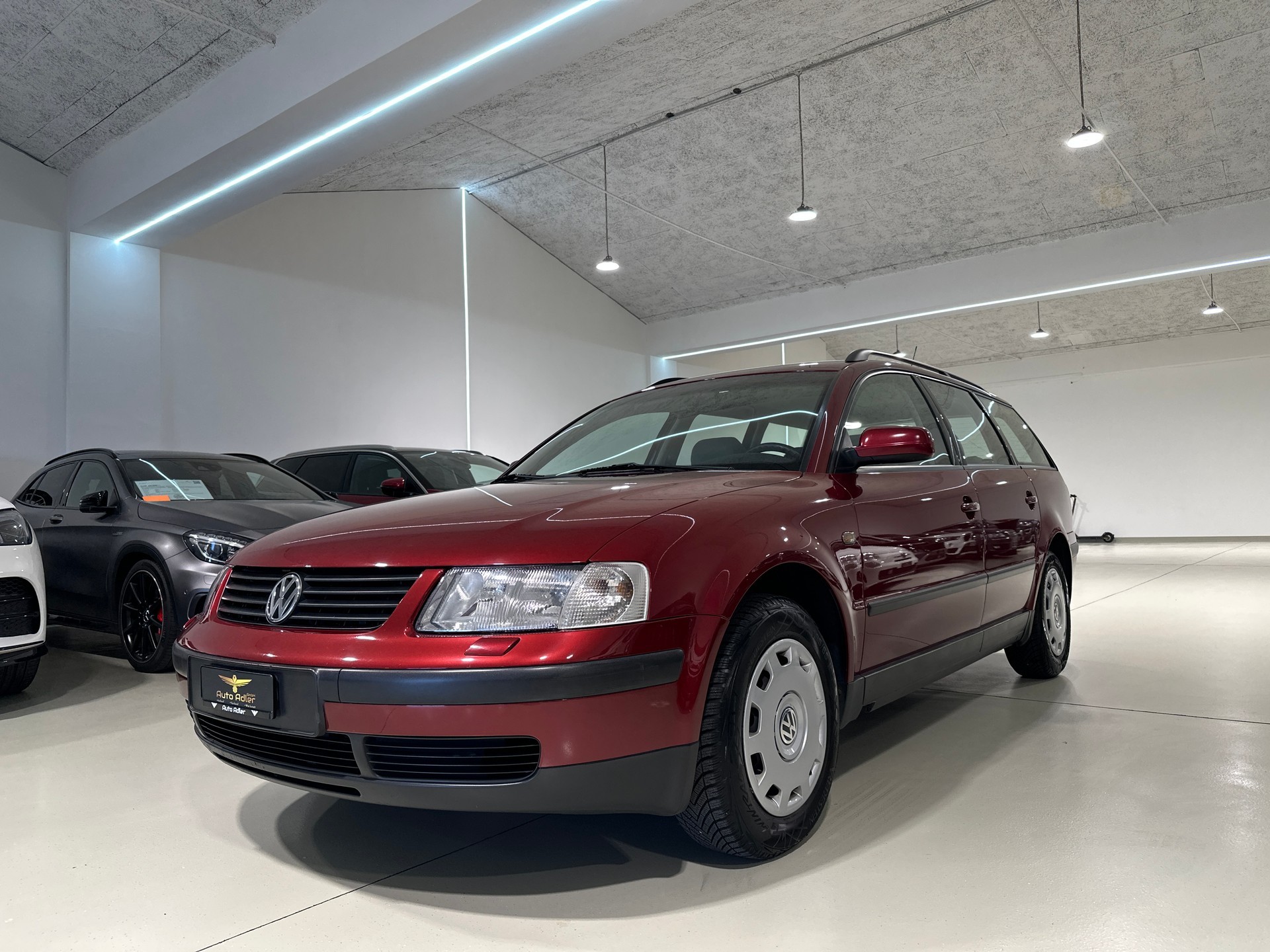 VW Passat Variant 1.8 Comfortline-showroom-element-2