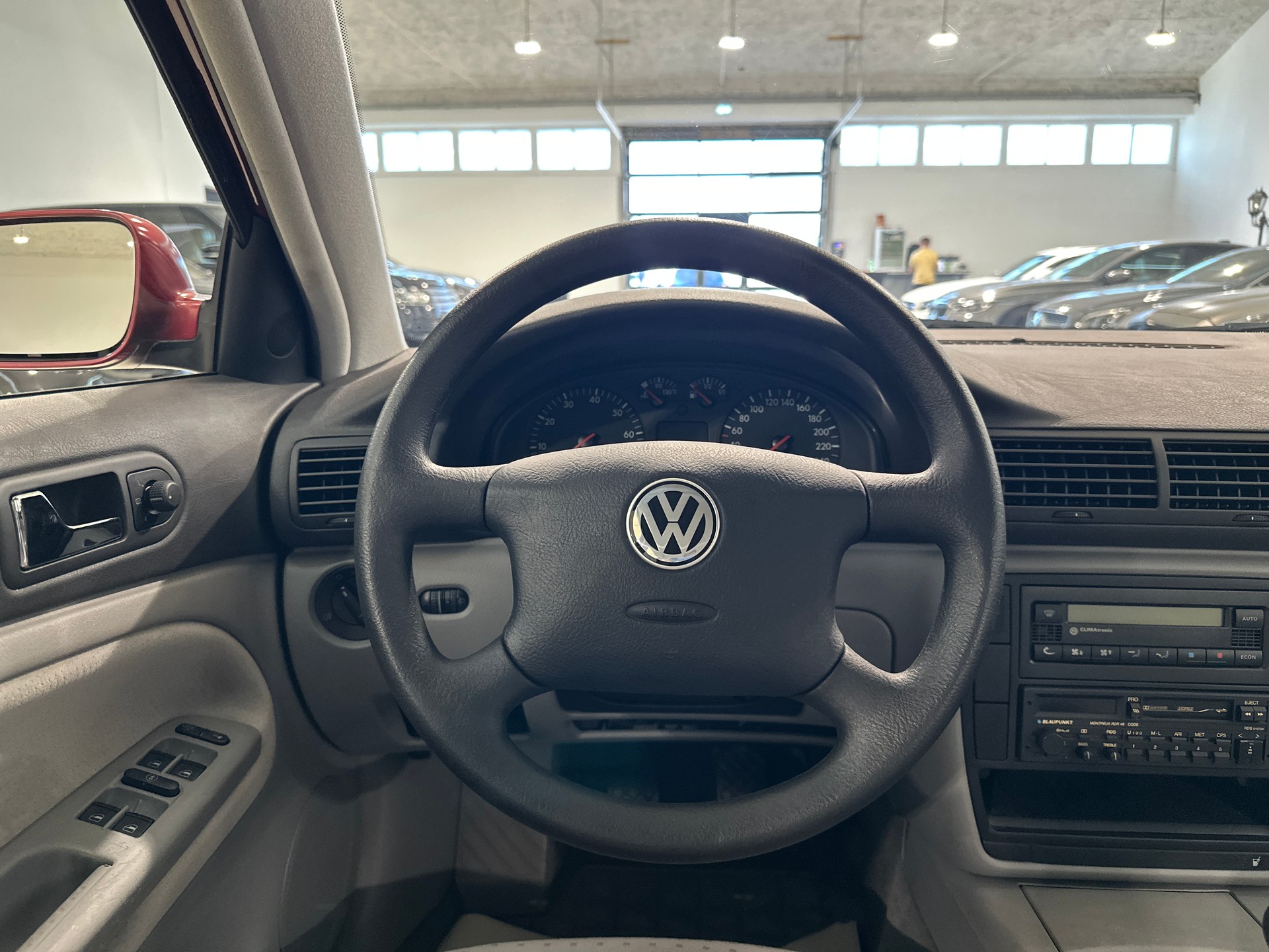 VW Passat Variant 1.8 Comfortline-image-17