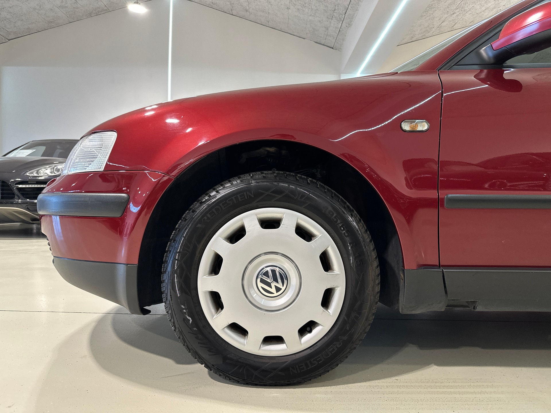 VW Passat Variant 1.8 Comfortline-showroom-element-3