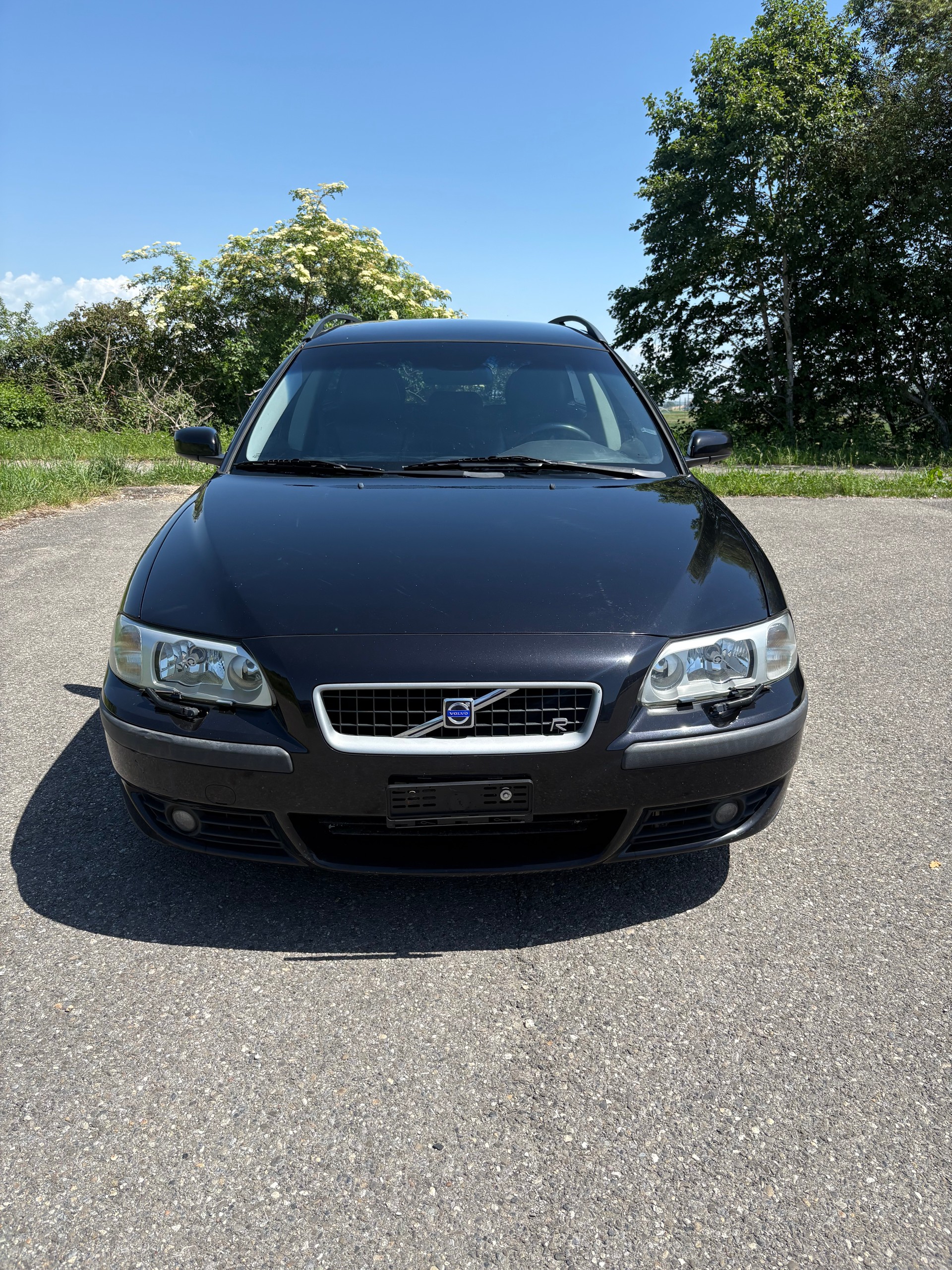 VOLVO V70 R AWD-image-4