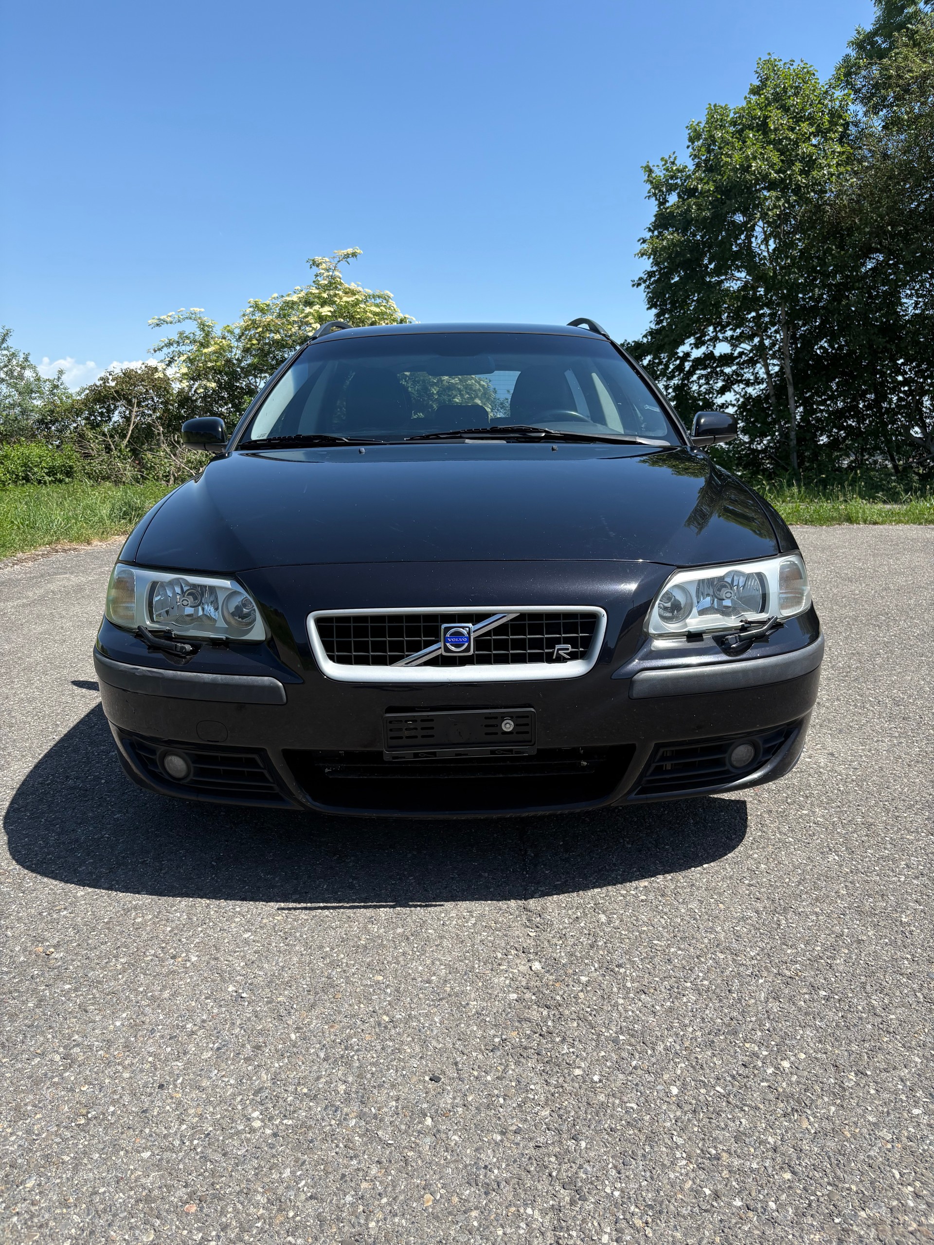 VOLVO V70 R AWD-image-1