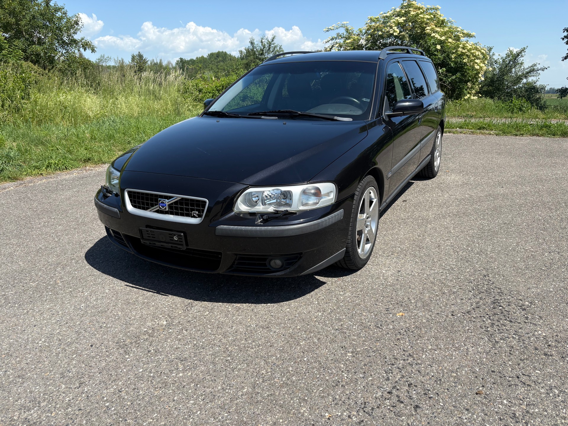 VOLVO V70 R AWD-image-3