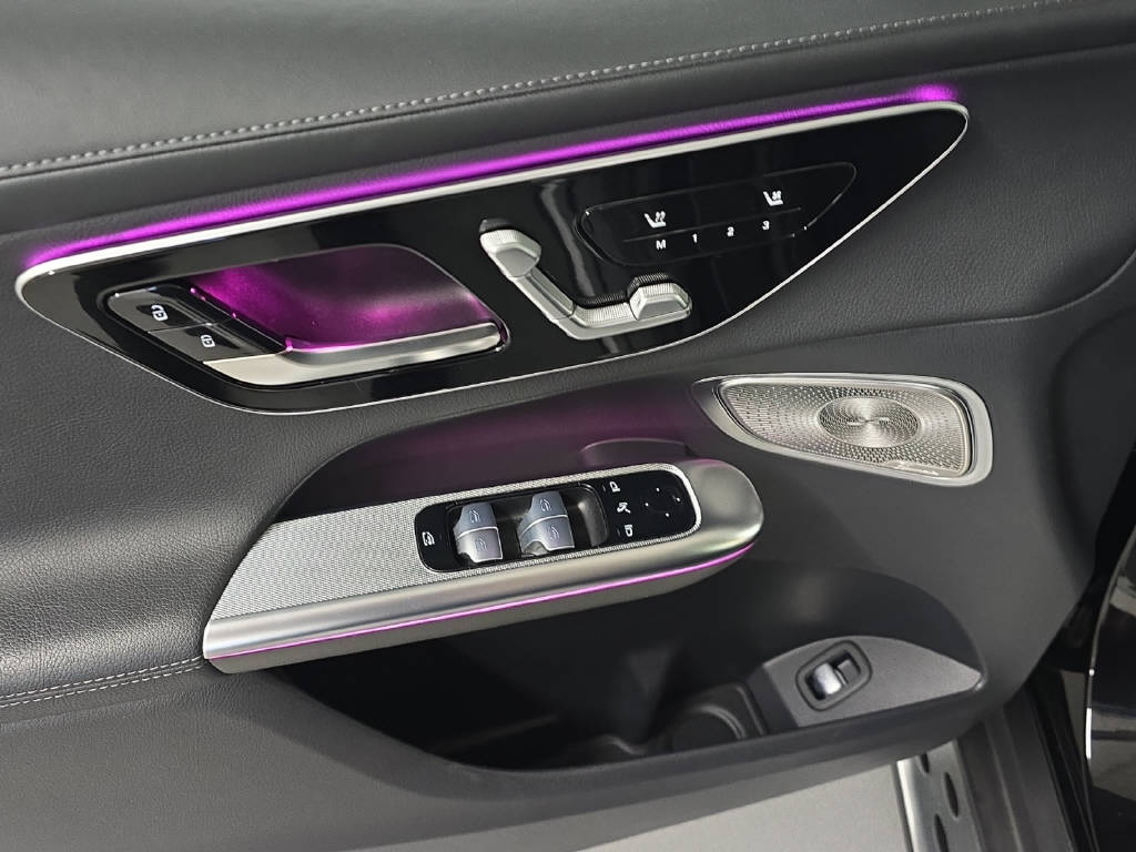 MERCEDES-BENZ GLC 200 AMG Line 4Matic-image-5