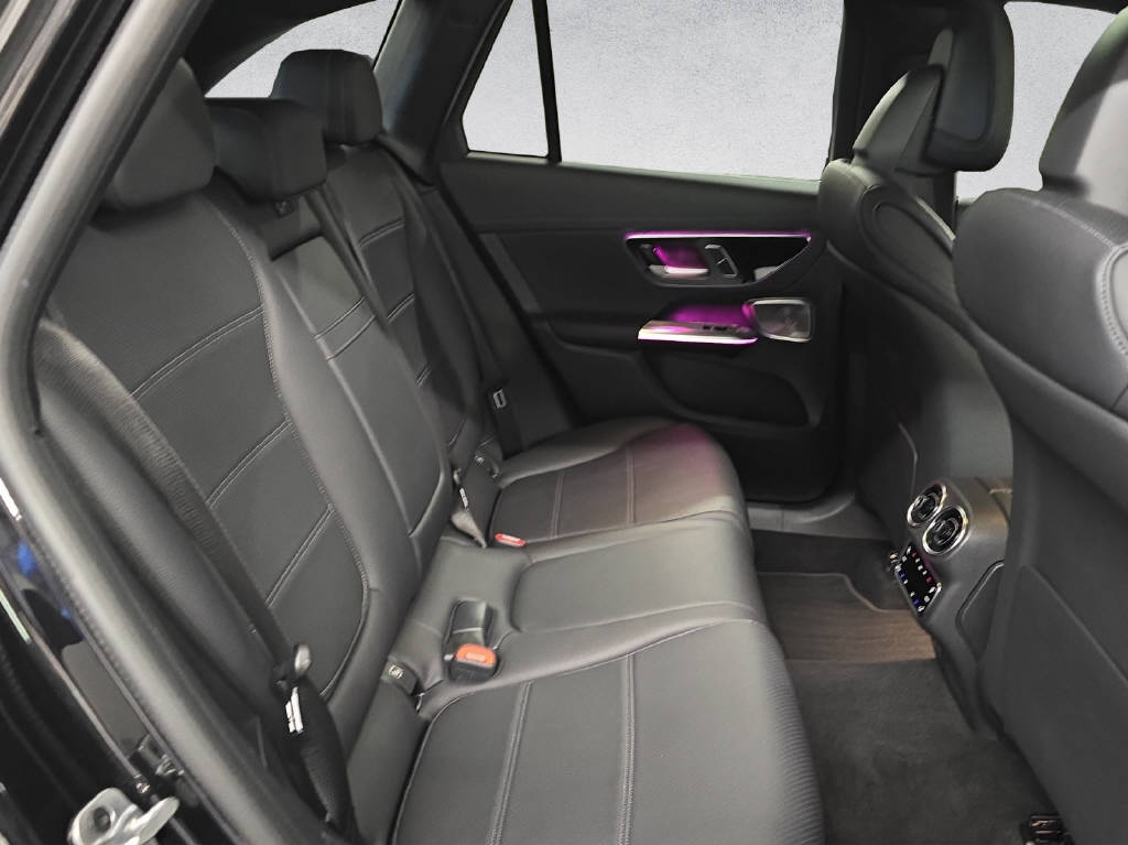 MERCEDES-BENZ GLC 200 AMG Line 4Matic-image-12