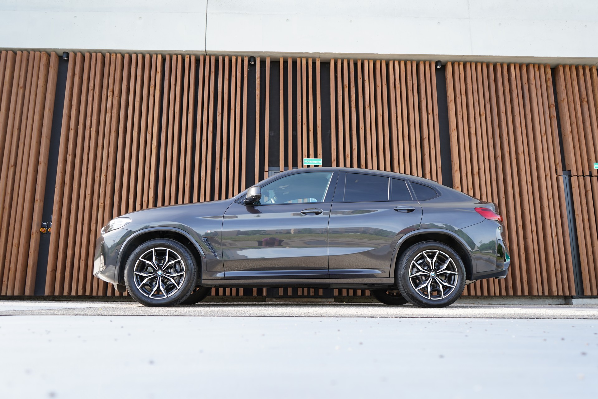 BMW X4 xDRIVE 48V 30i M SPORT PLUS STEPTRONIC l 245 PS-showroom-element-1