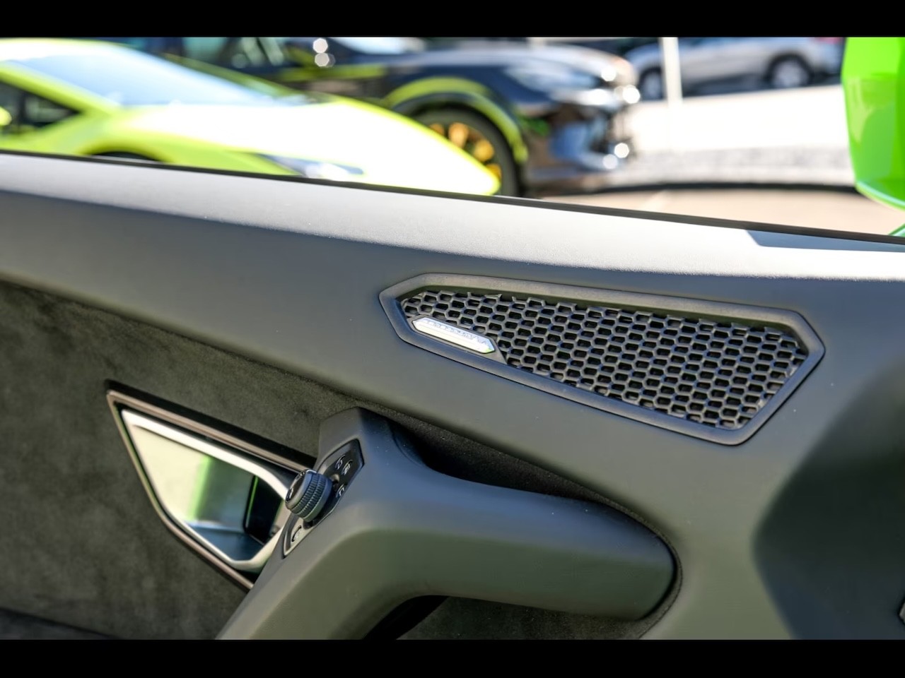 LAMBORGHINI HURACÁN EVO SPYDER LP640-4 5.2 V10 4WD-image-24
