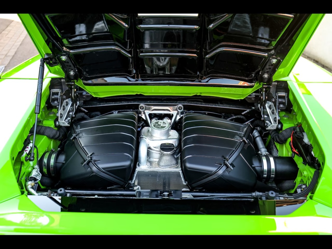 LAMBORGHINI HURACÁN EVO SPYDER LP640-4 5.2 V10 4WD-image-12