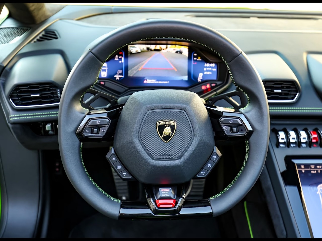 LAMBORGHINI HURACÁN EVO SPYDER LP640-4 5.2 V10 4WD-image-19
