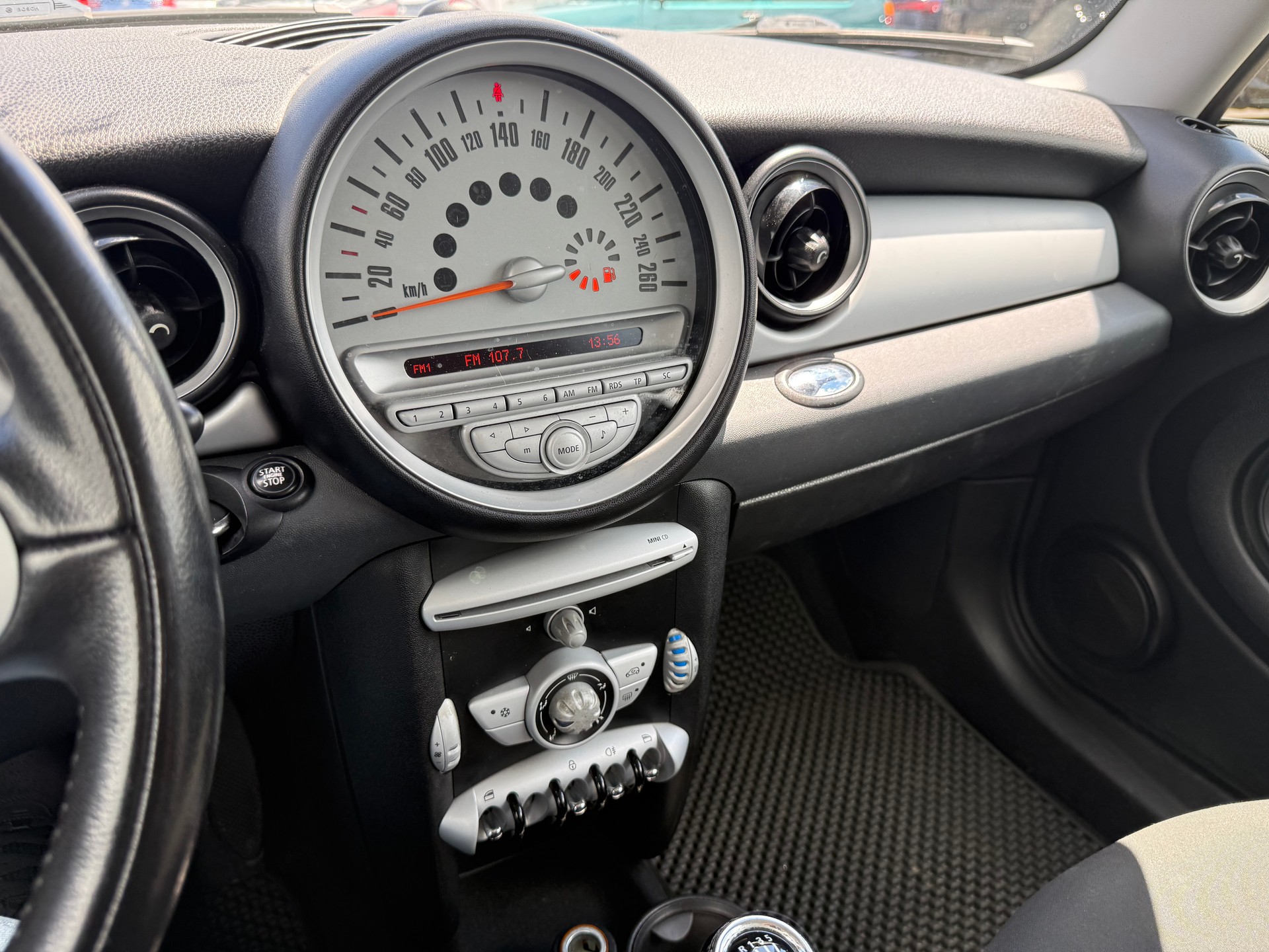 MINI One-image-10