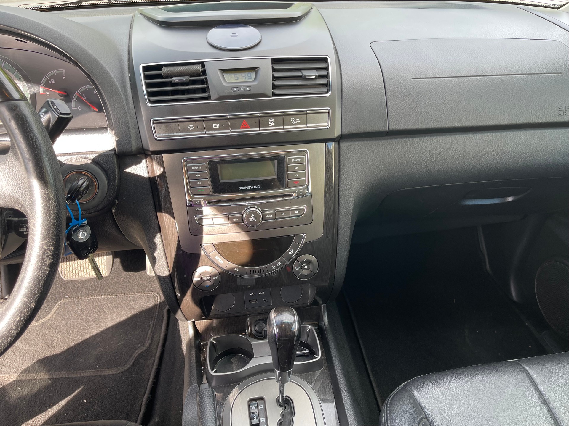 KGM-SsangYong Rexton RX200 e-XDi Sapphire 4WD Automatic-image-10