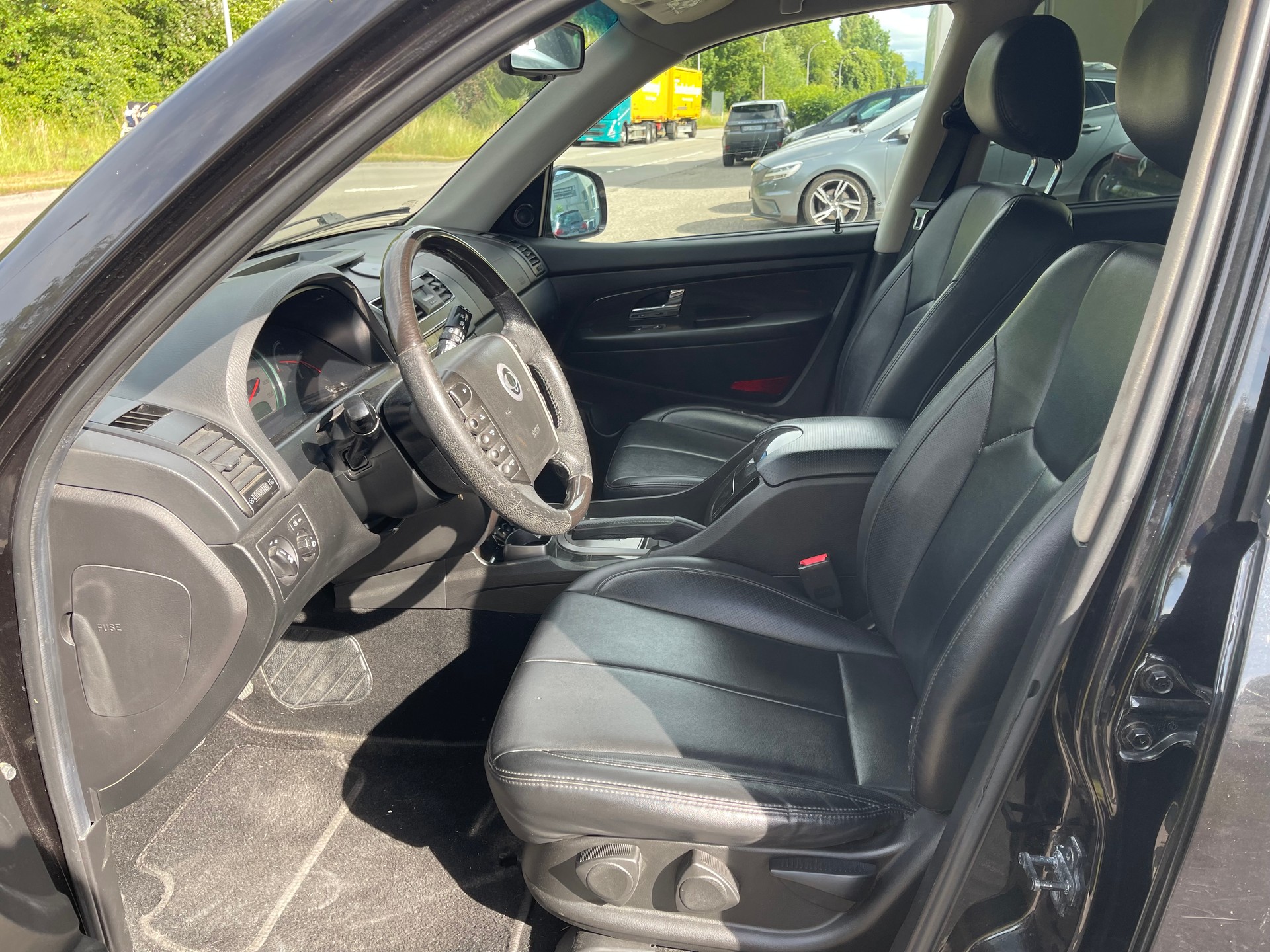 KGM-SsangYong Rexton RX200 e-XDi Sapphire 4WD Automatic-image-7
