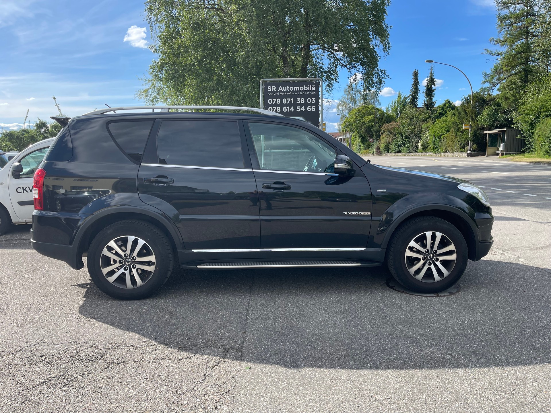 KGM-SsangYong Rexton RX200 e-XDi Sapphire 4WD Automatic-image-5