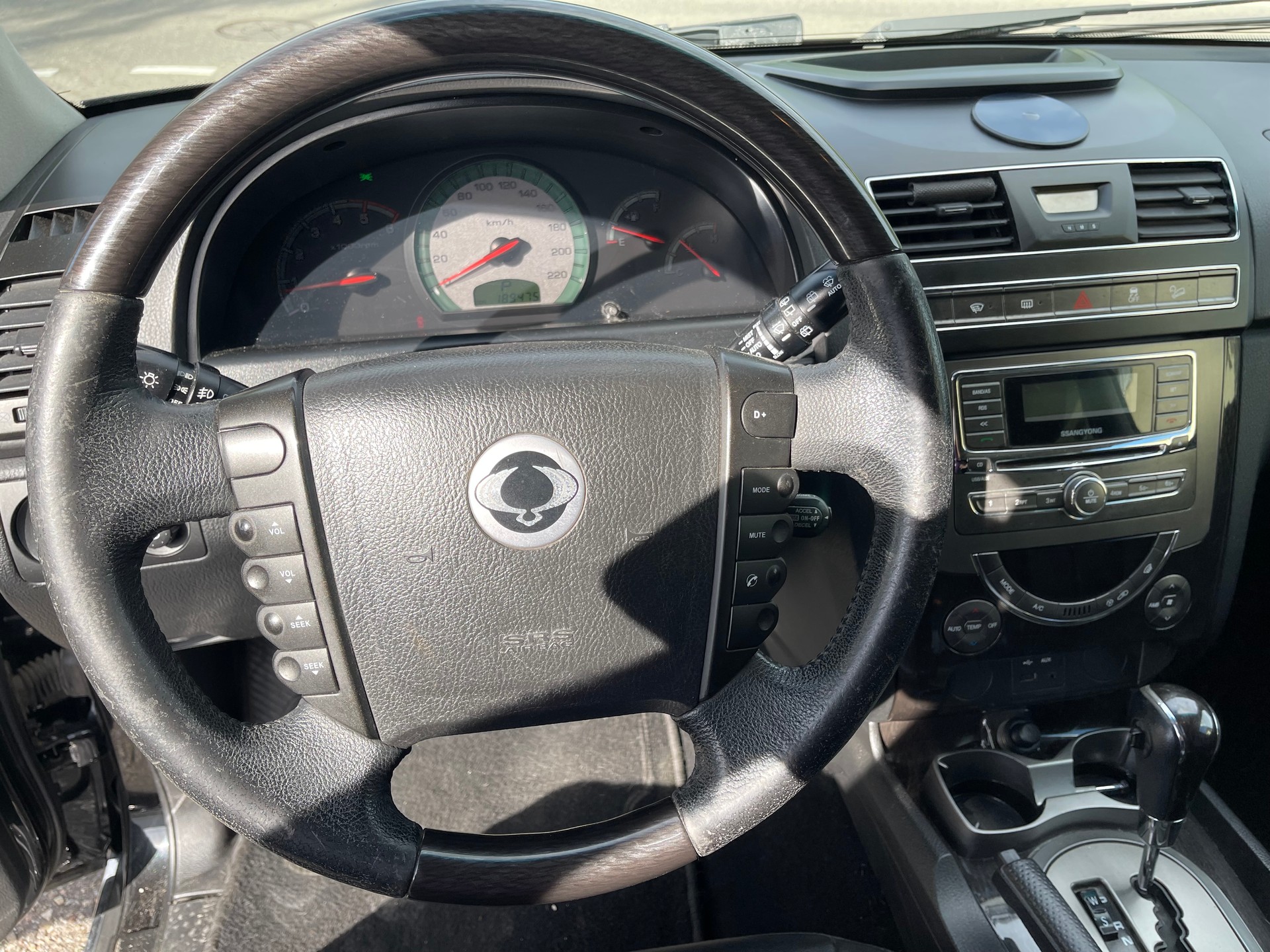 KGM-SsangYong Rexton RX200 e-XDi Sapphire 4WD Automatic-image-11