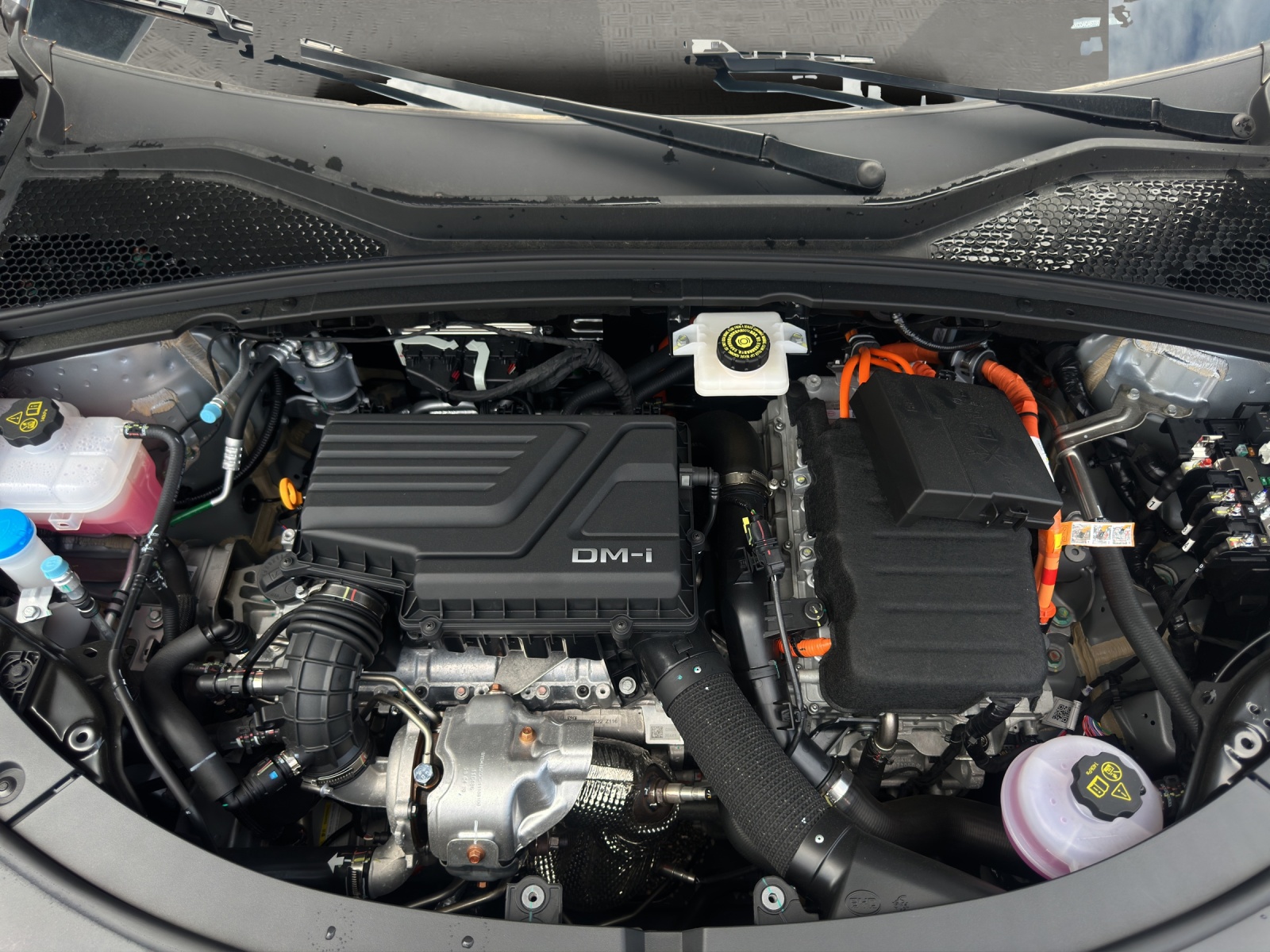 BYD Seal U DM-i Design AWD-image-14