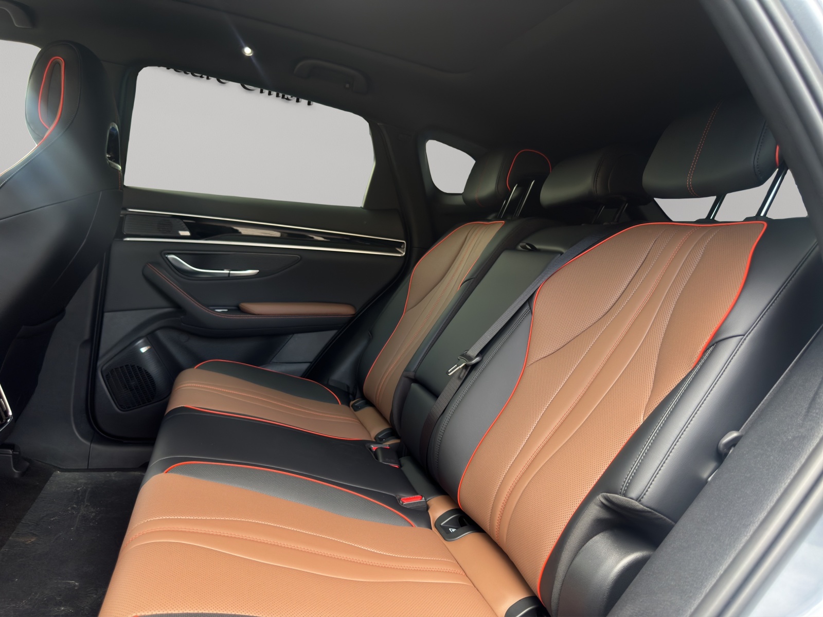 BYD Seal U DM-i Design AWD-image-12