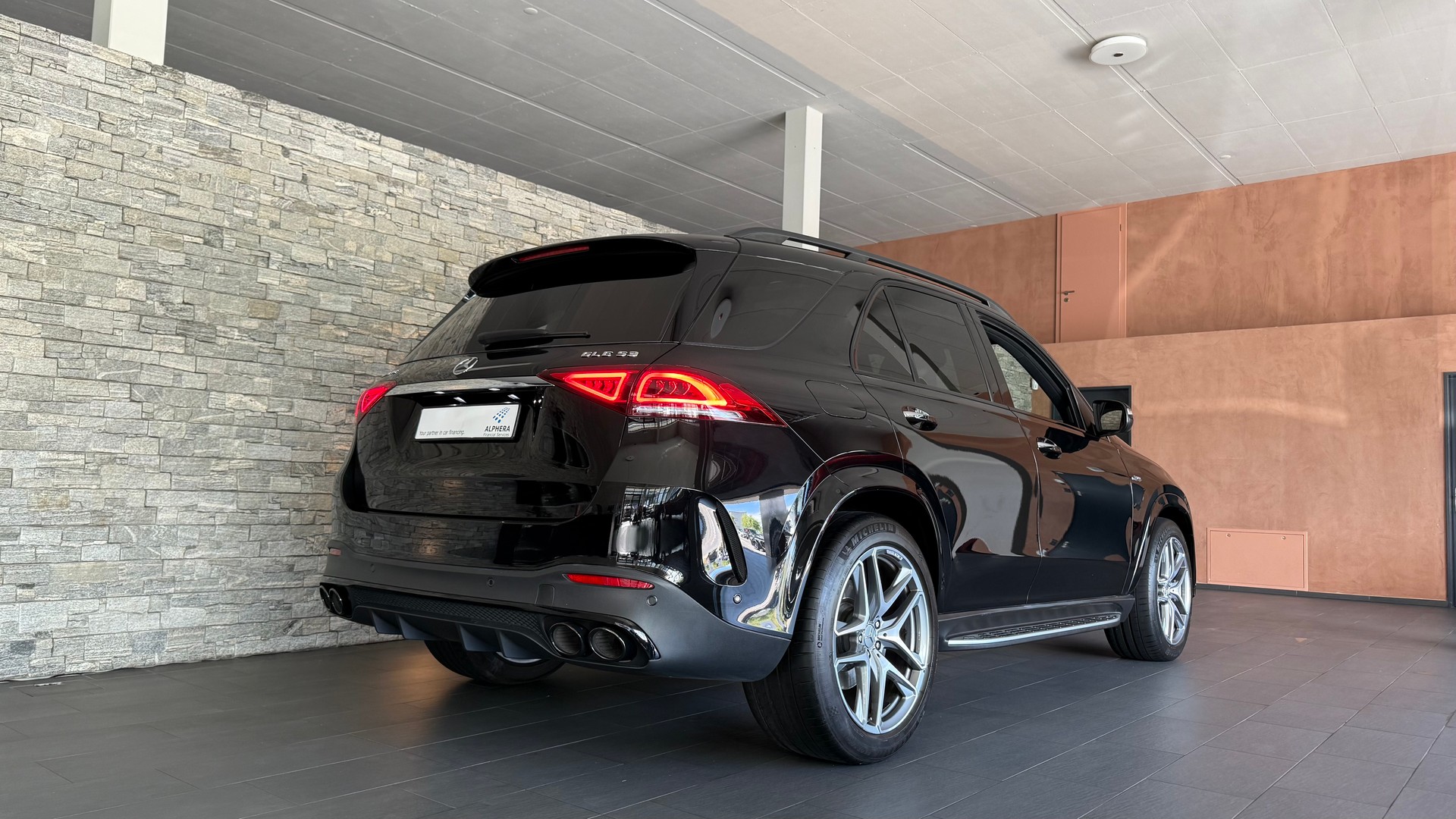 MERCEDES-BENZ GLE 53 AMG 4Matic+ 9G-Speedshift-showroom-element-2
