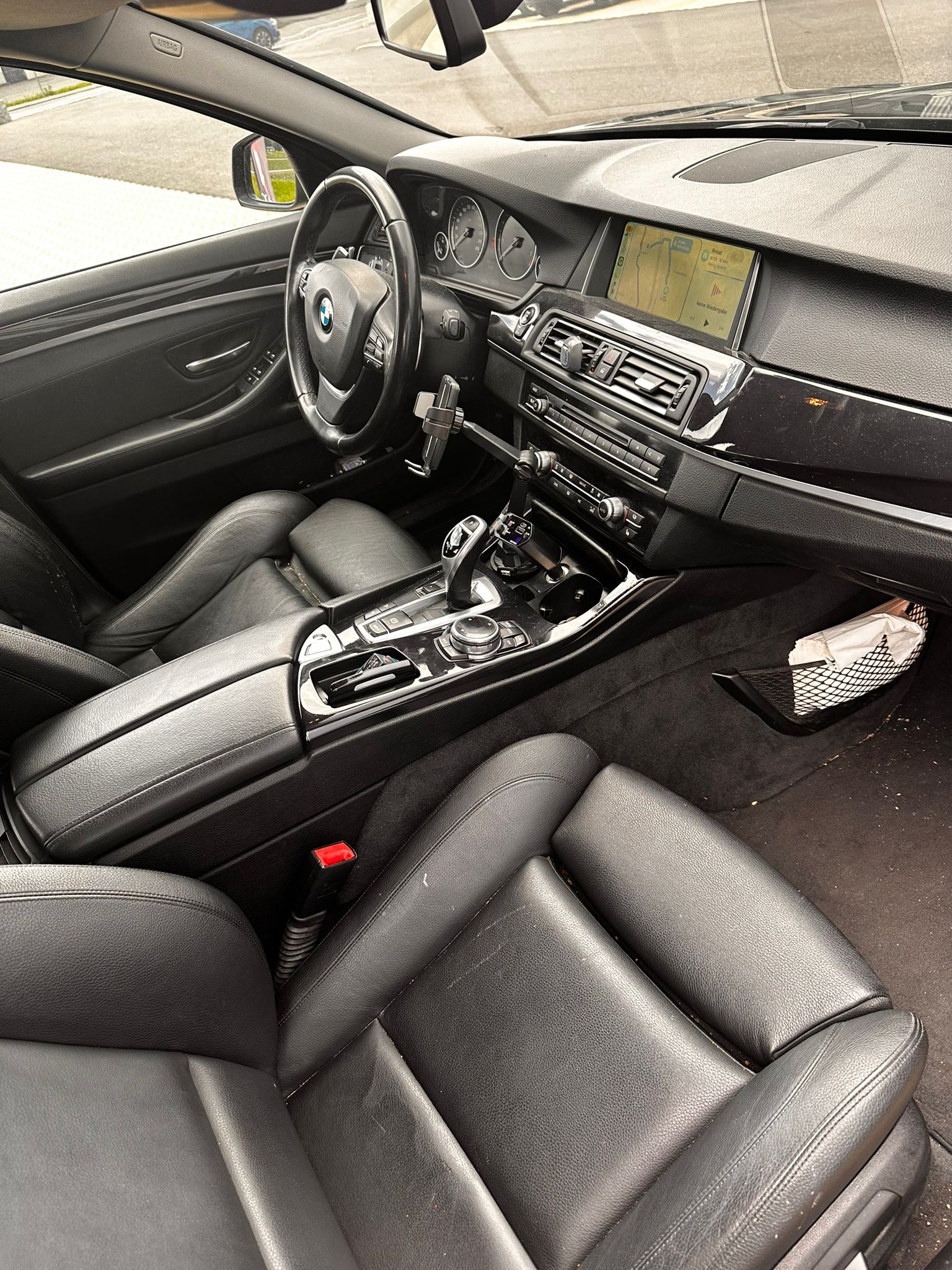 BMW 528i Touring xDrive Luxury Line Steptronic-image-7