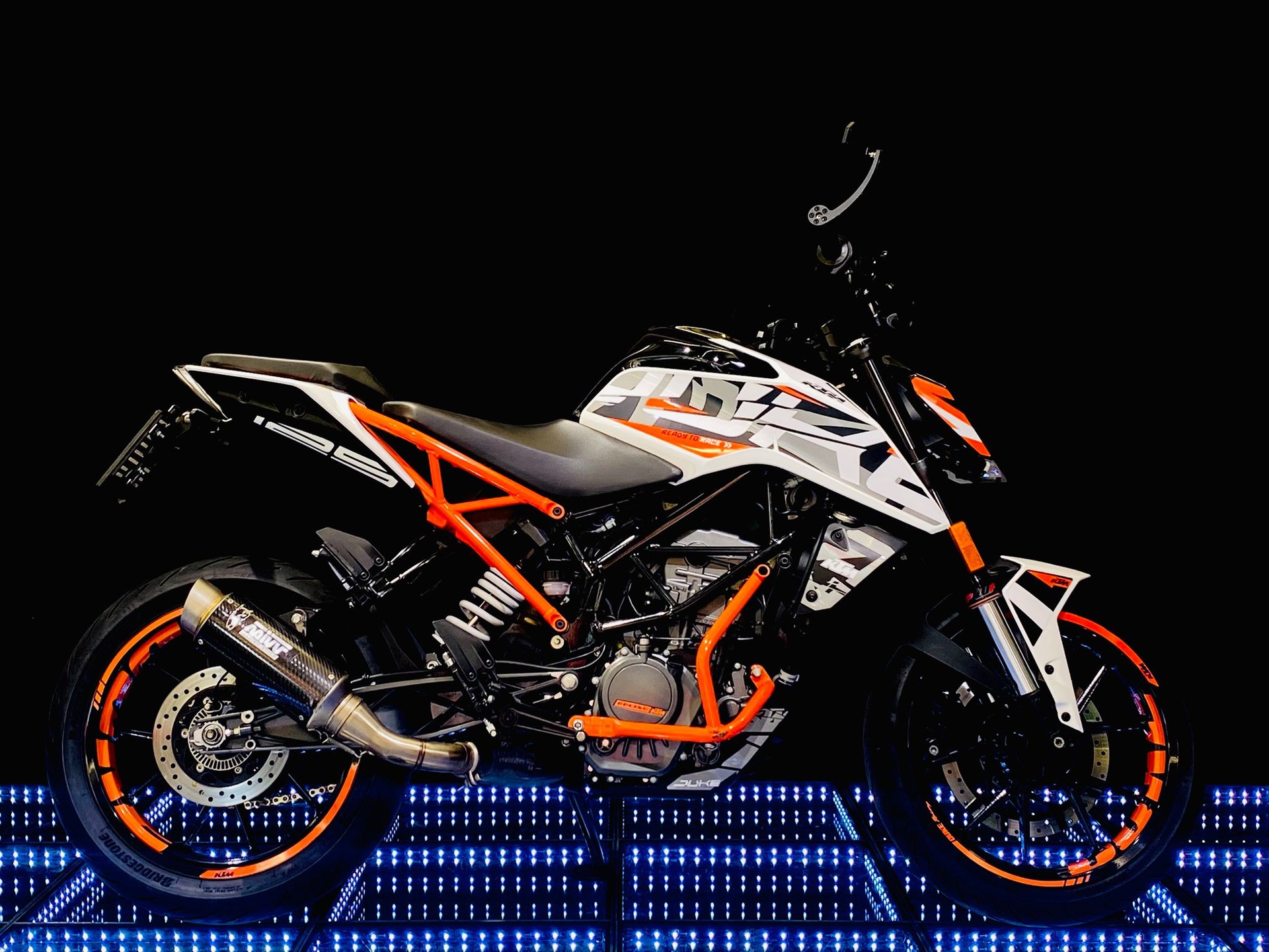 KTM 125 Duke ABS-image-2