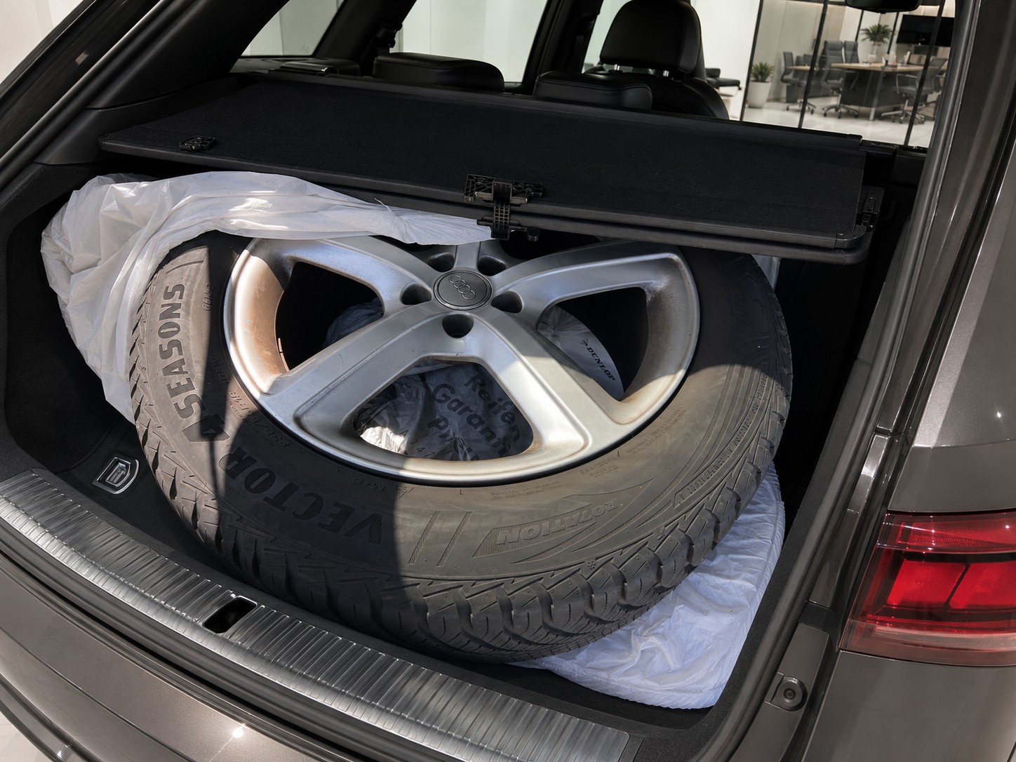 AUDI Q5 S-LINE 3.0 TDI quattro S-tronic-image-6