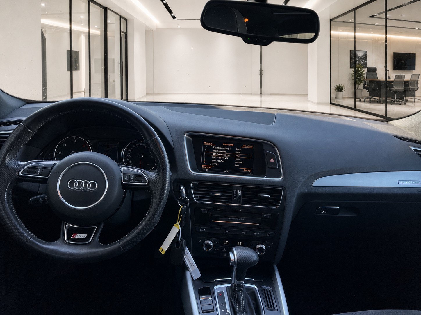 AUDI Q5 S-LINE 3.0 TDI quattro S-tronic-image-12