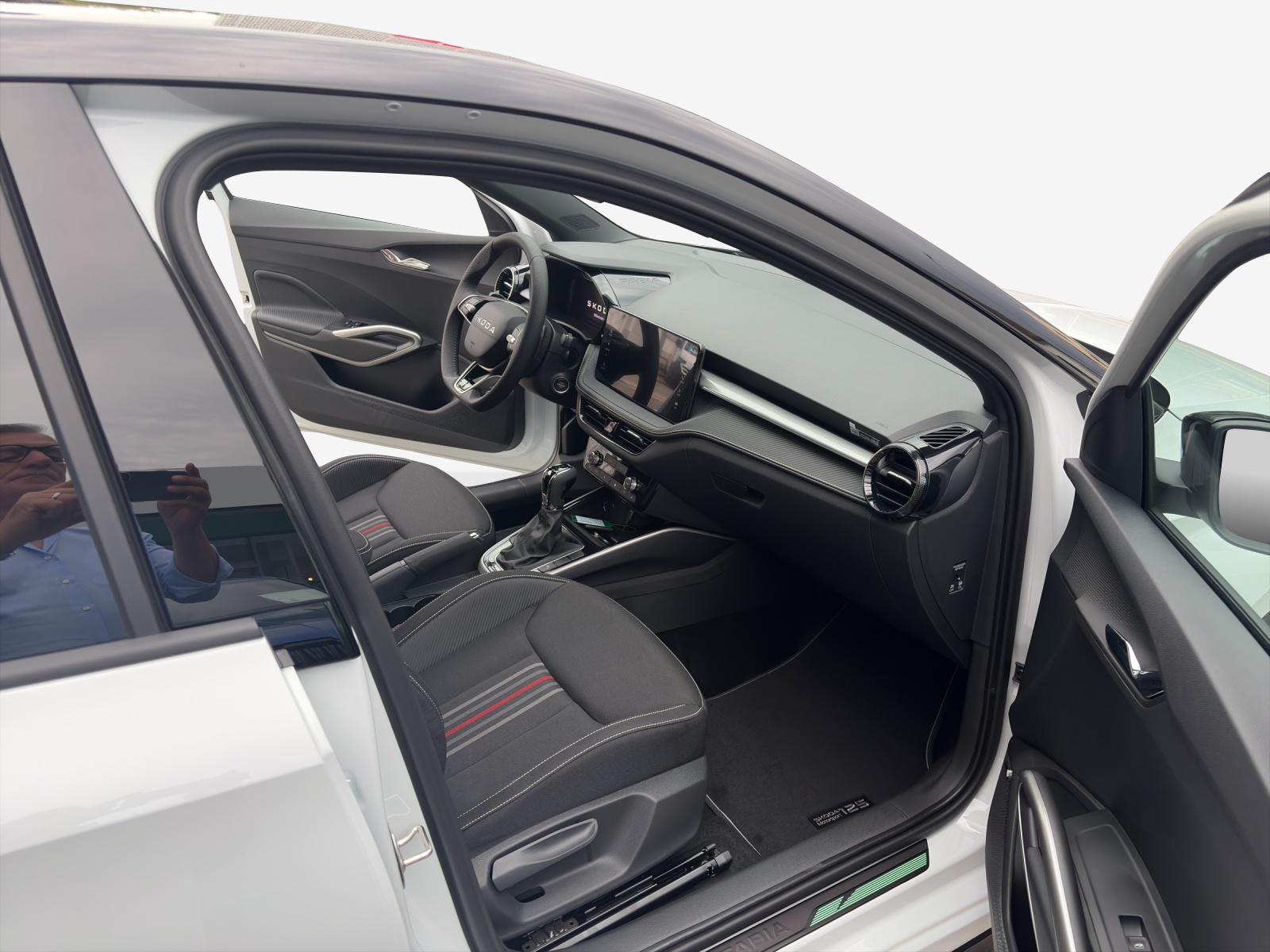 SKODA Fabia 1.5 TSI Motorsport DSG-image-13