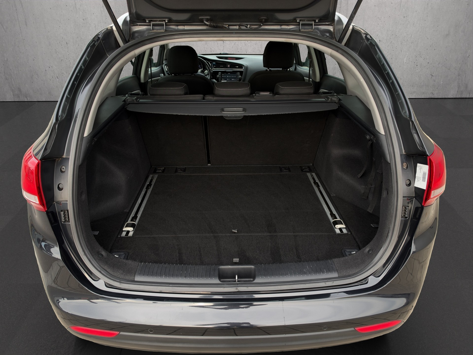 KIA Cee'd Sportswagon 1.6 CRDi Trend-image-15