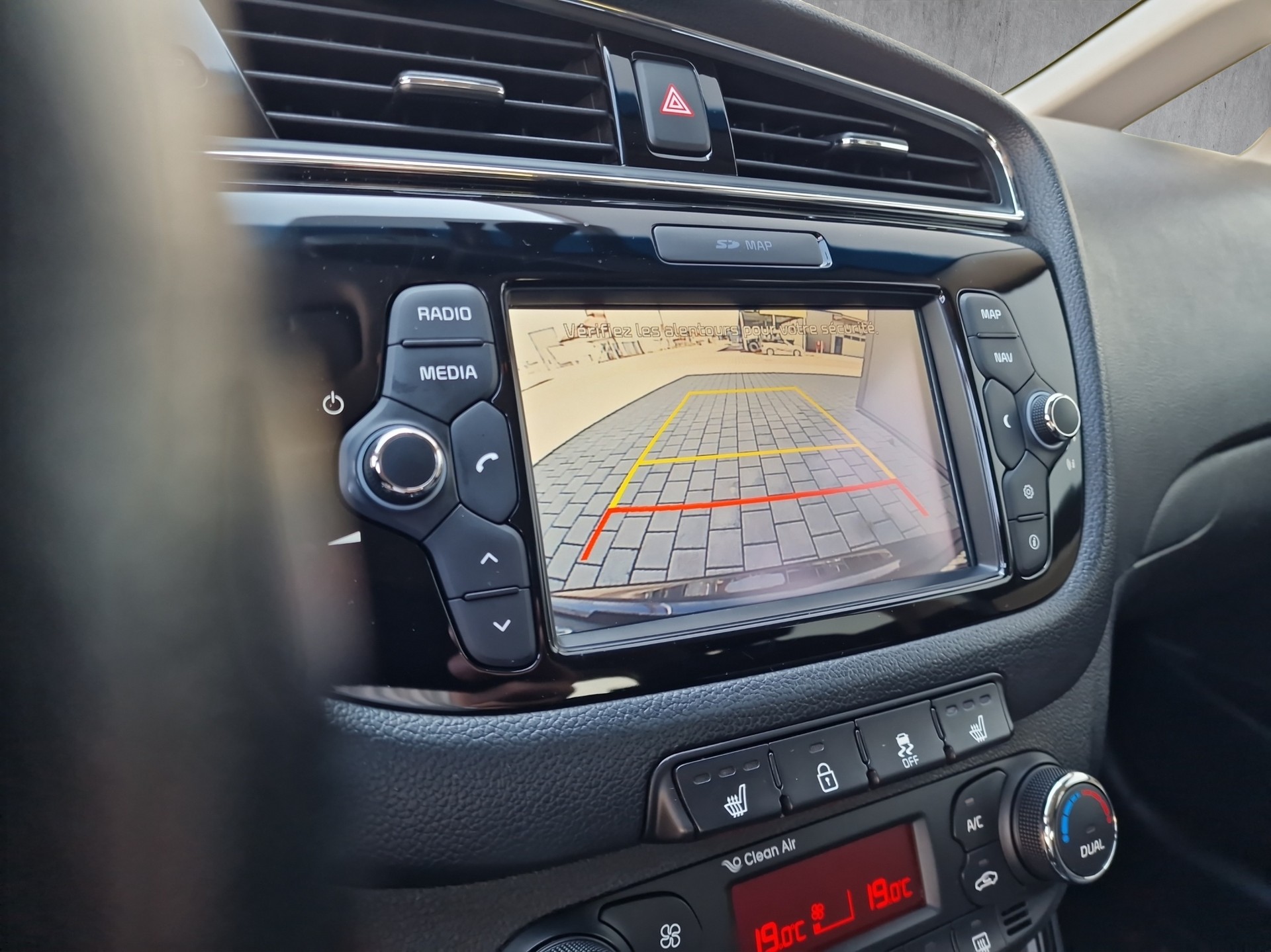 KIA Cee'd Sportswagon 1.6 CRDi Trend-image-13