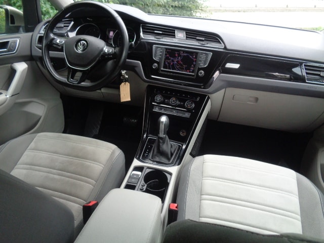 VW Touran 1.8 TSI BlueMotion Technology Highline DSG-image-3