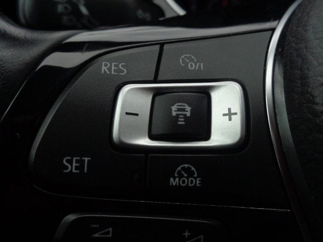 VW Touran 1.8 TSI BlueMotion Technology Highline DSG-image-10