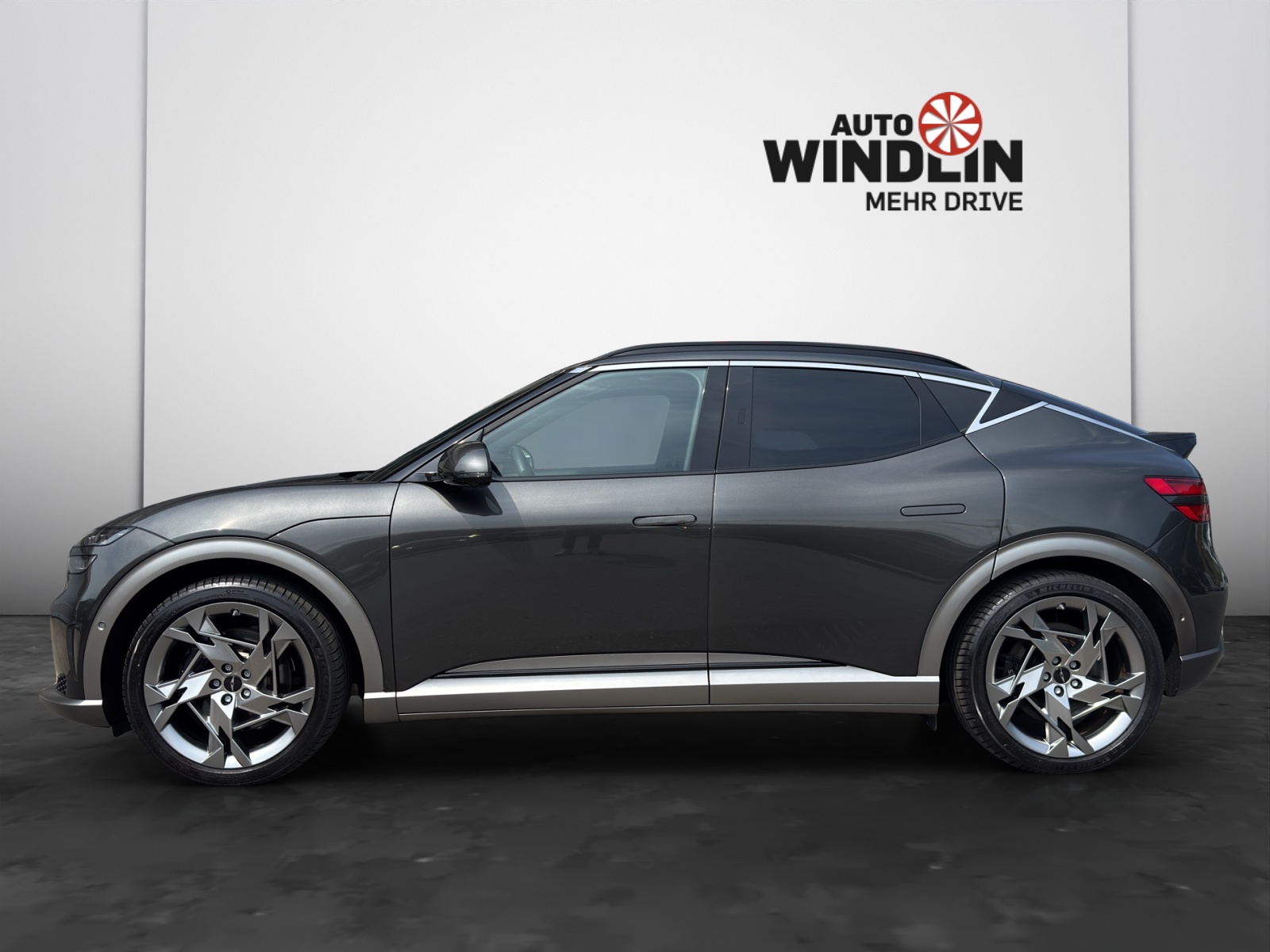 GENESIS GV60 Dual Motor Sport Plus AWD-showroom-element-3