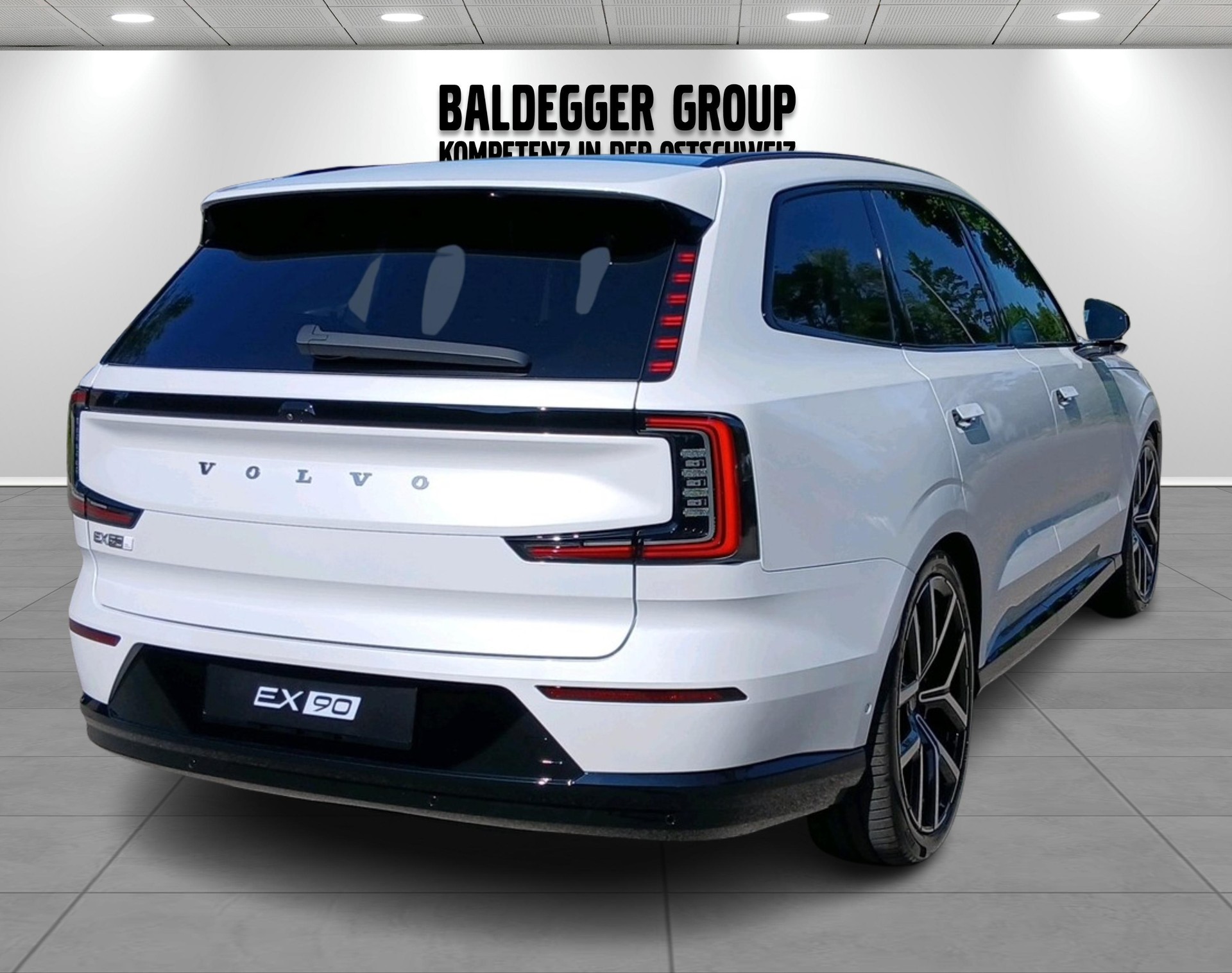 VOLVO EX 90 Twin Performance Ultra AWD-showroom-element-1