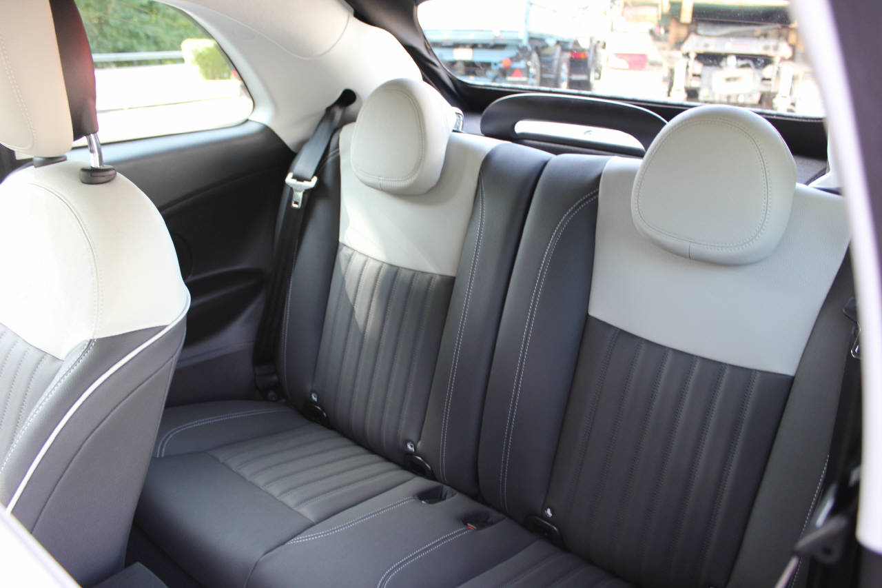 FIAT 500 Cabrio La Prima-image-5