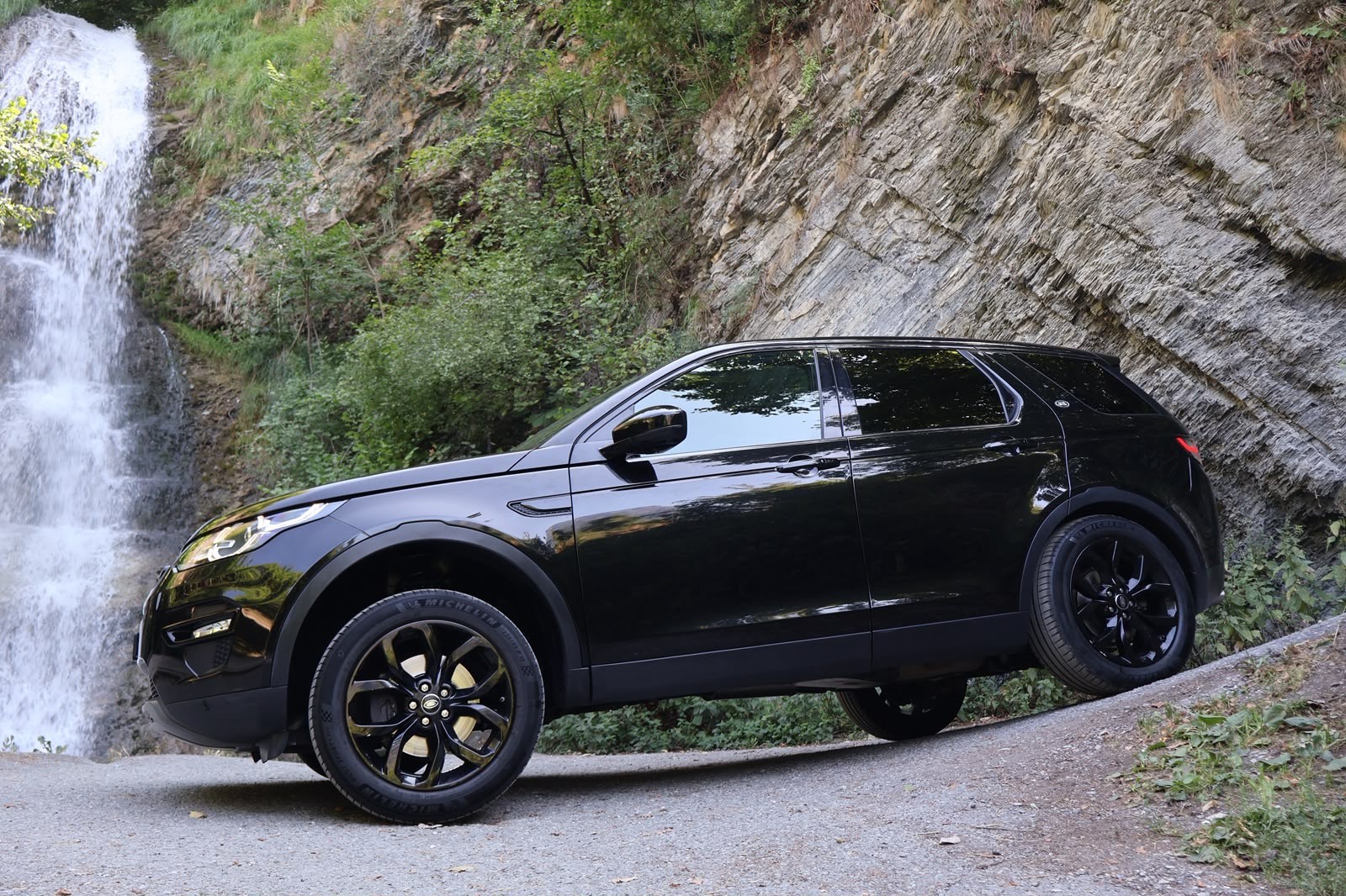 LAND ROVER Discovery Sport 2.0 Si4 SE AT9-image-4