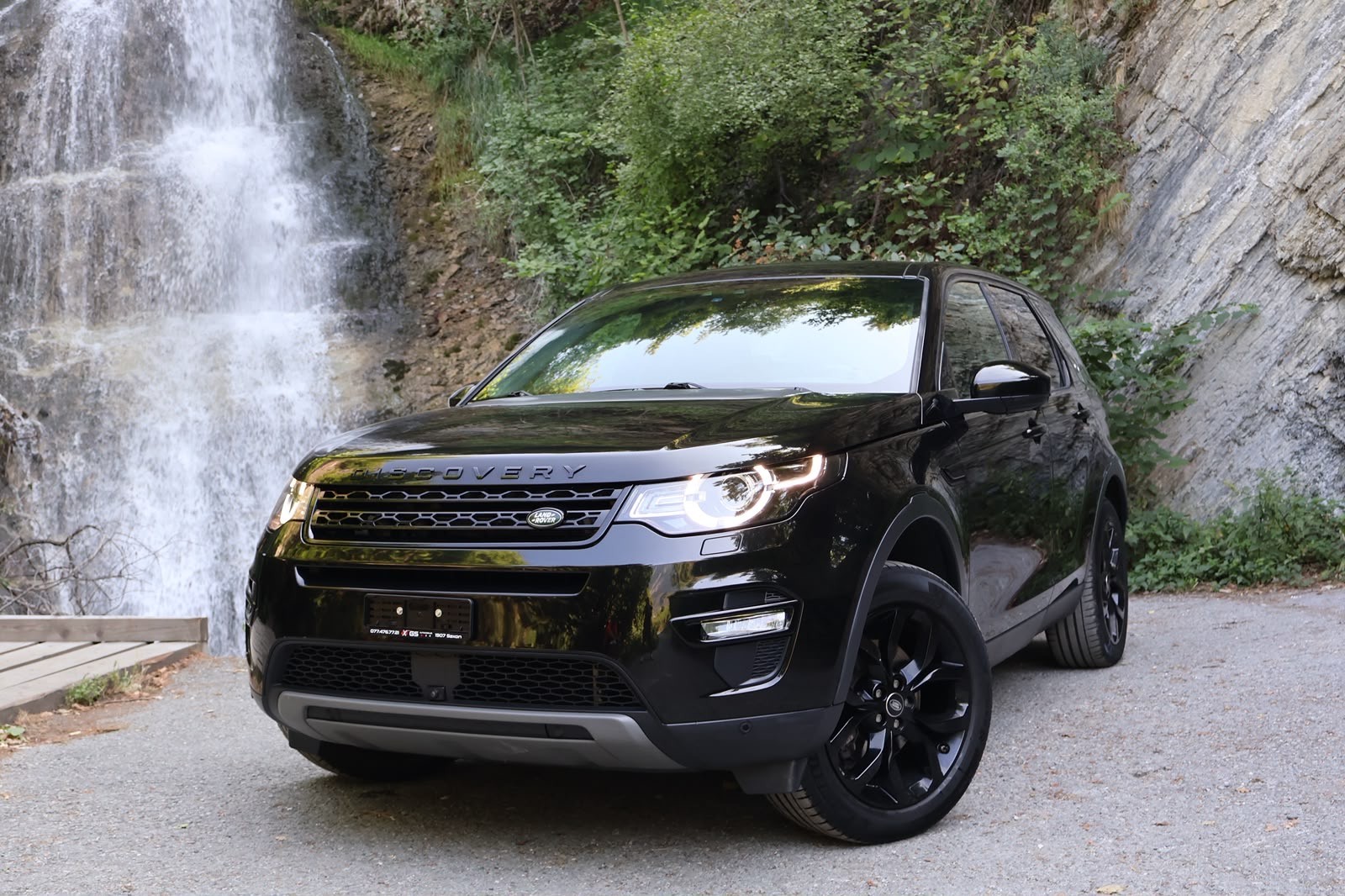 LAND ROVER Discovery Sport 2.0 Si4 SE AT9-showroom-element-3