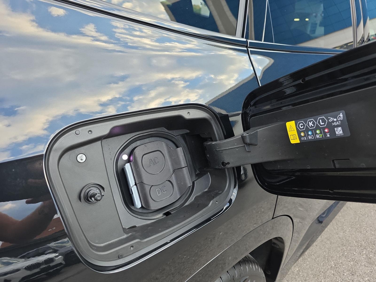 BMW iX1 20 M Sport eDrive U11 (CH) AHK 750KG **100 % électrique**-image-26