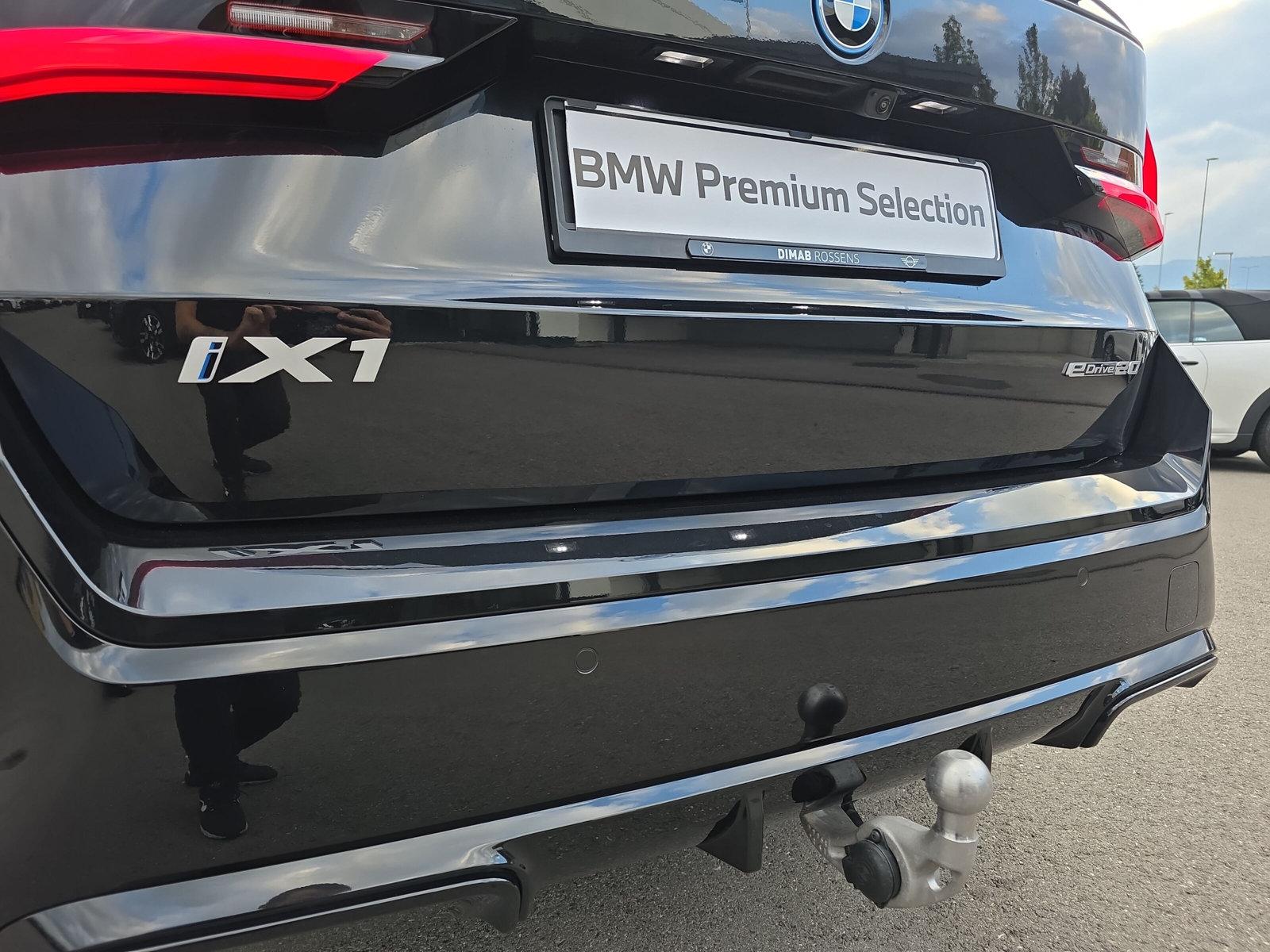 BMW iX1 20 M Sport eDrive U11 (CH) AHK 750KG **100 % électrique**-image-24