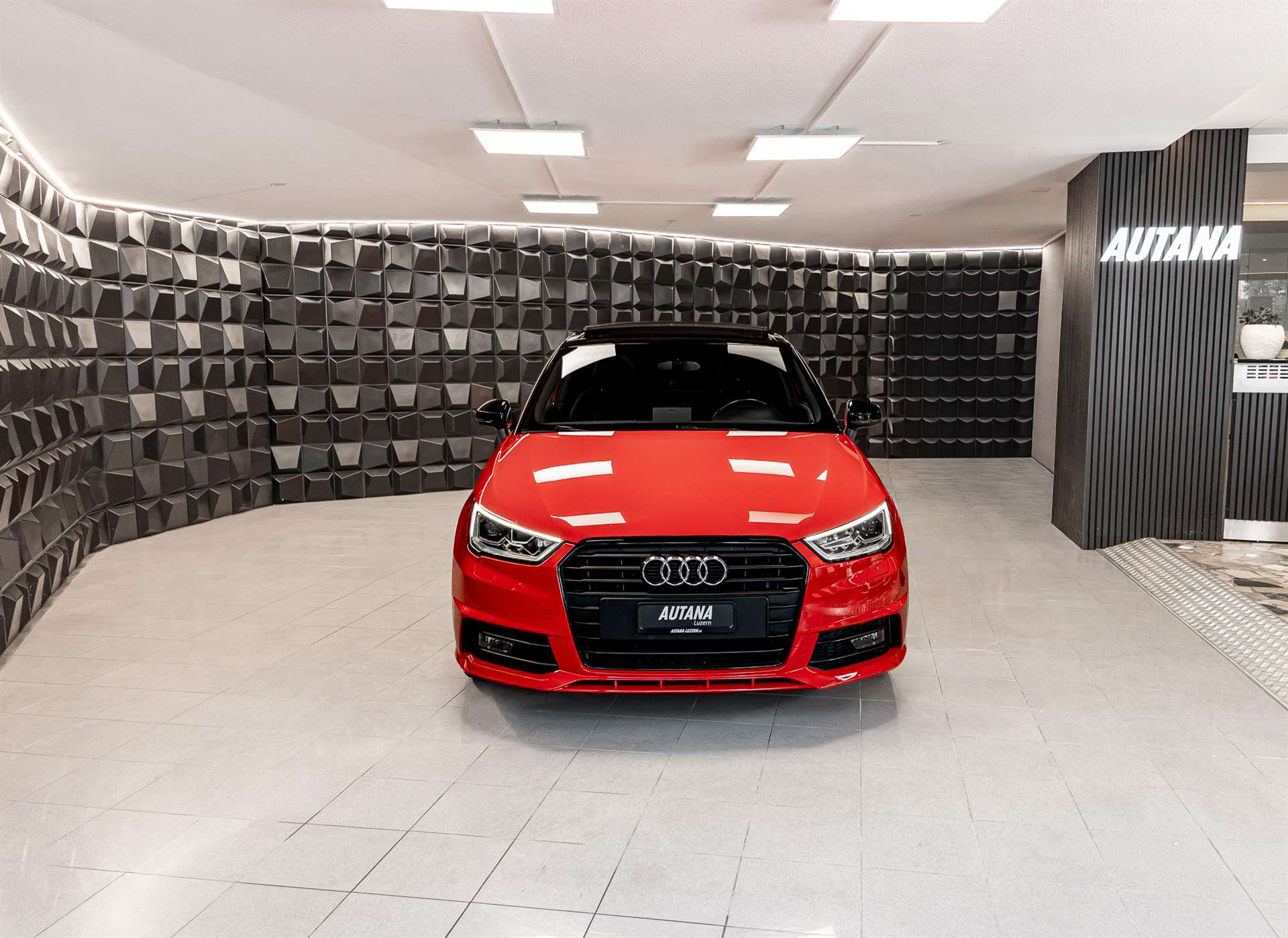 AUDI A1 1.0 TFSI Sport-showroom-element-3
