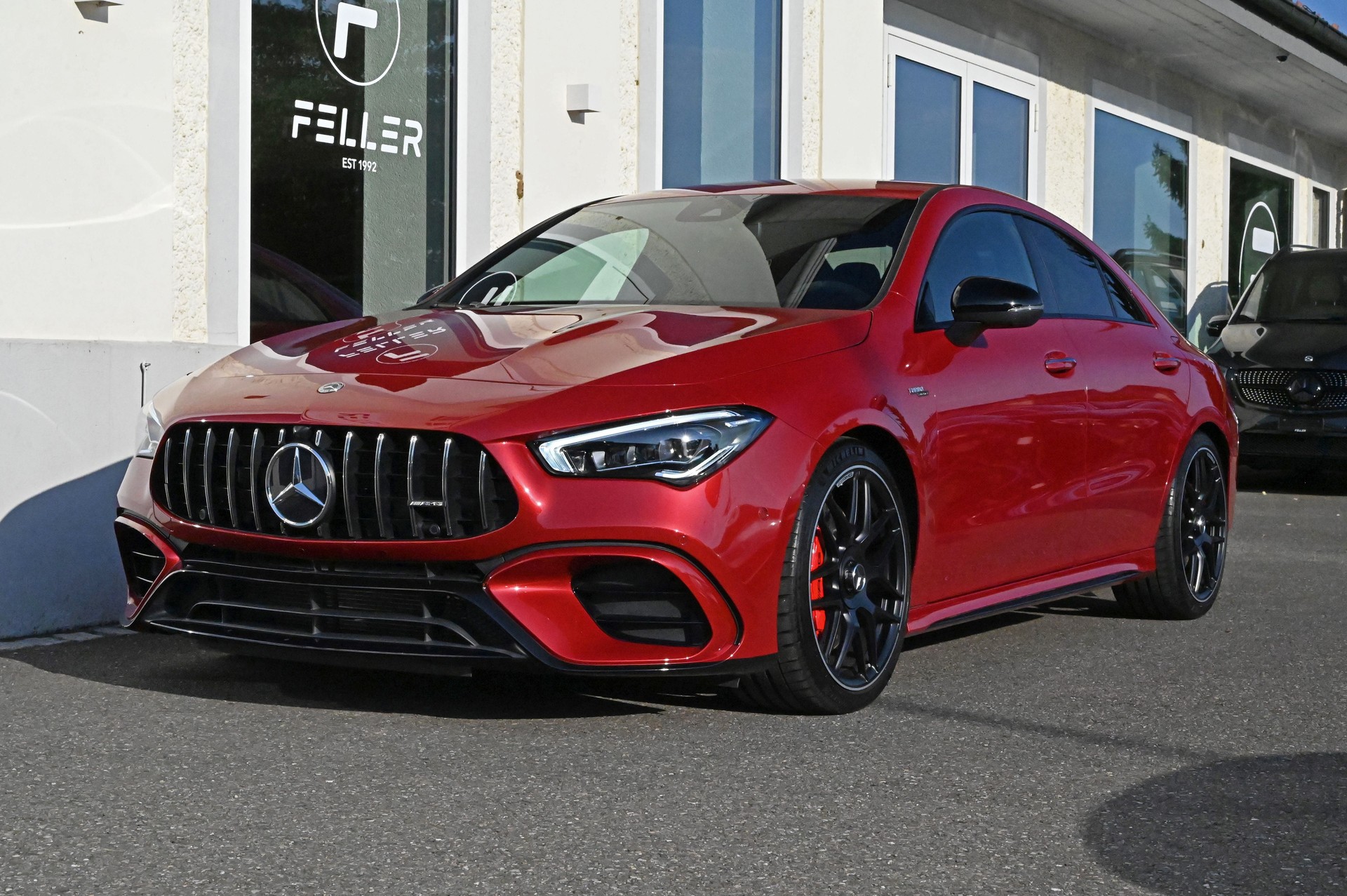 MERCEDES-BENZ CLA 45 S AMG 4Matic+ 8G-DCT-showroom-element-1