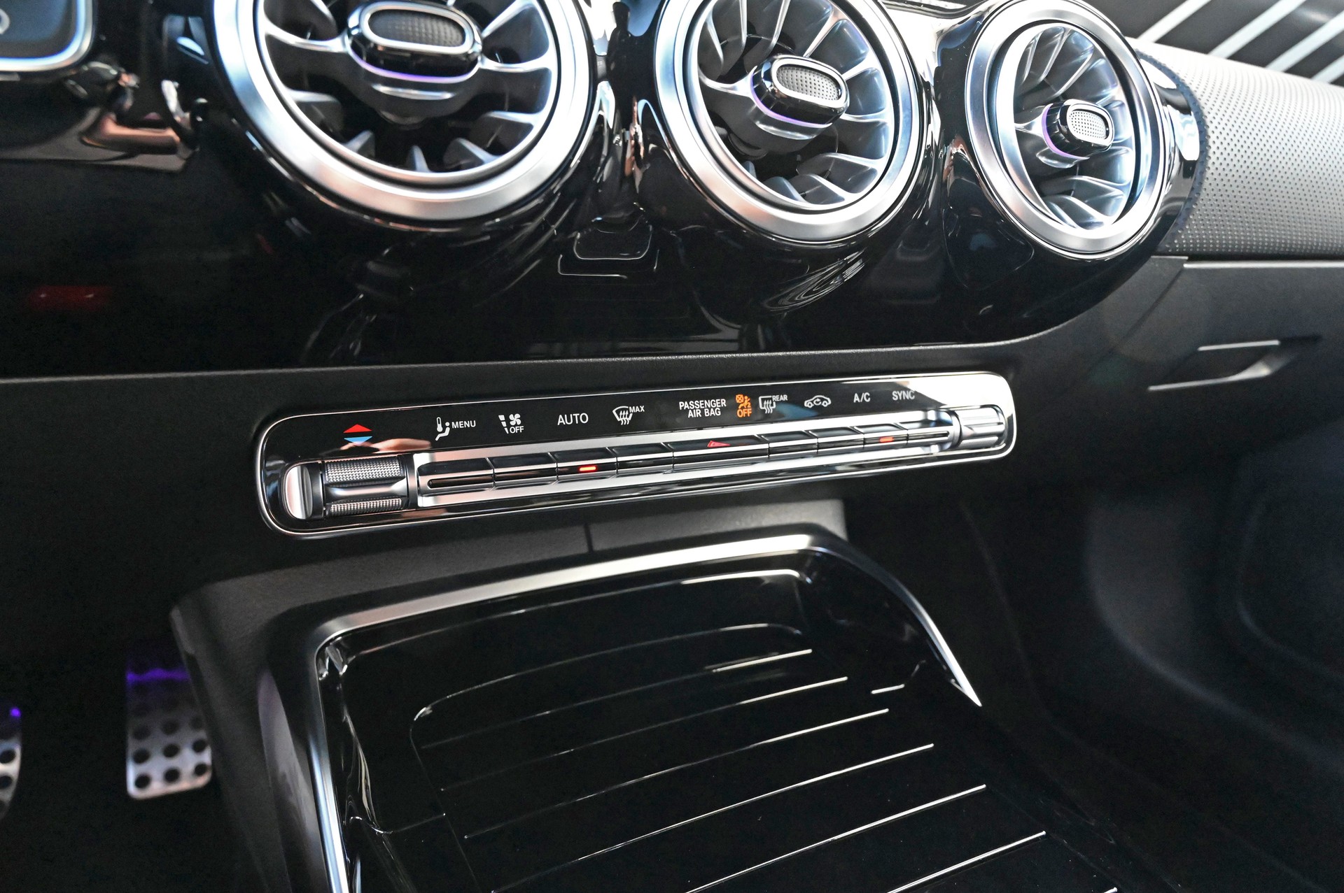 MERCEDES-BENZ CLA 45 S AMG 4Matic+ 8G-DCT-image-24