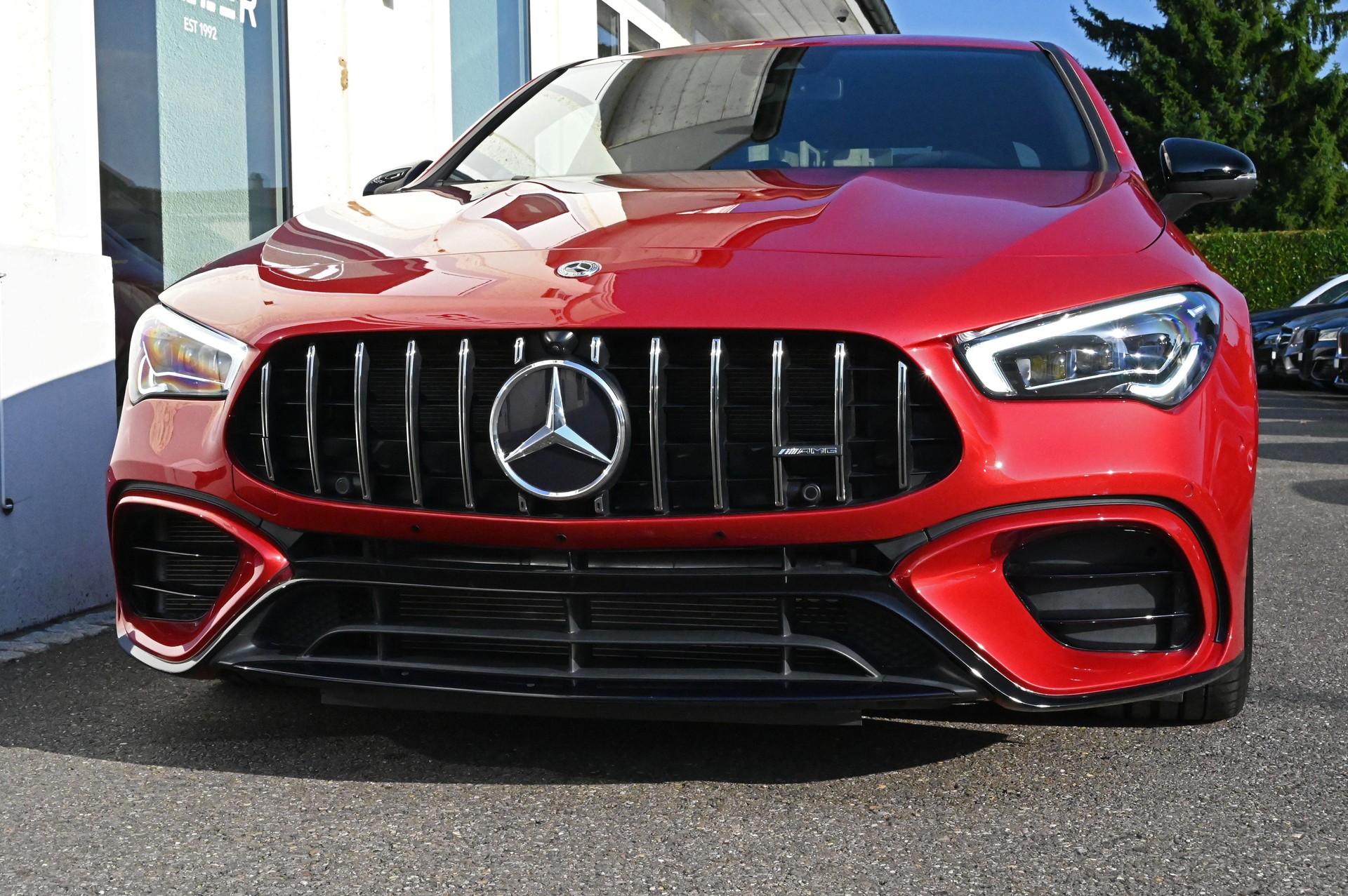 MERCEDES-BENZ CLA 45 S AMG 4Matic+ 8G-DCT-showroom-element-3